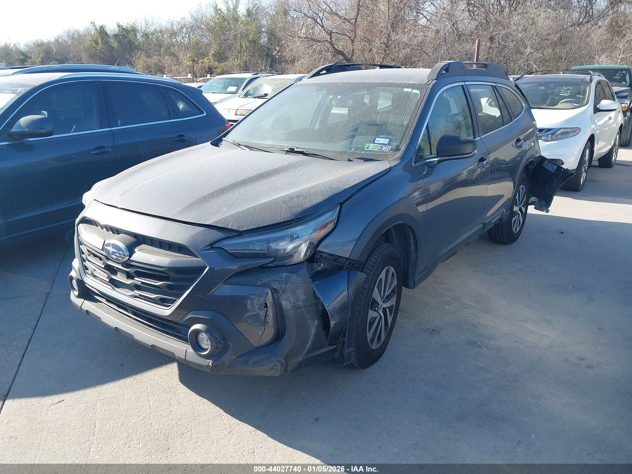 SUBARU OUTBACK image 2