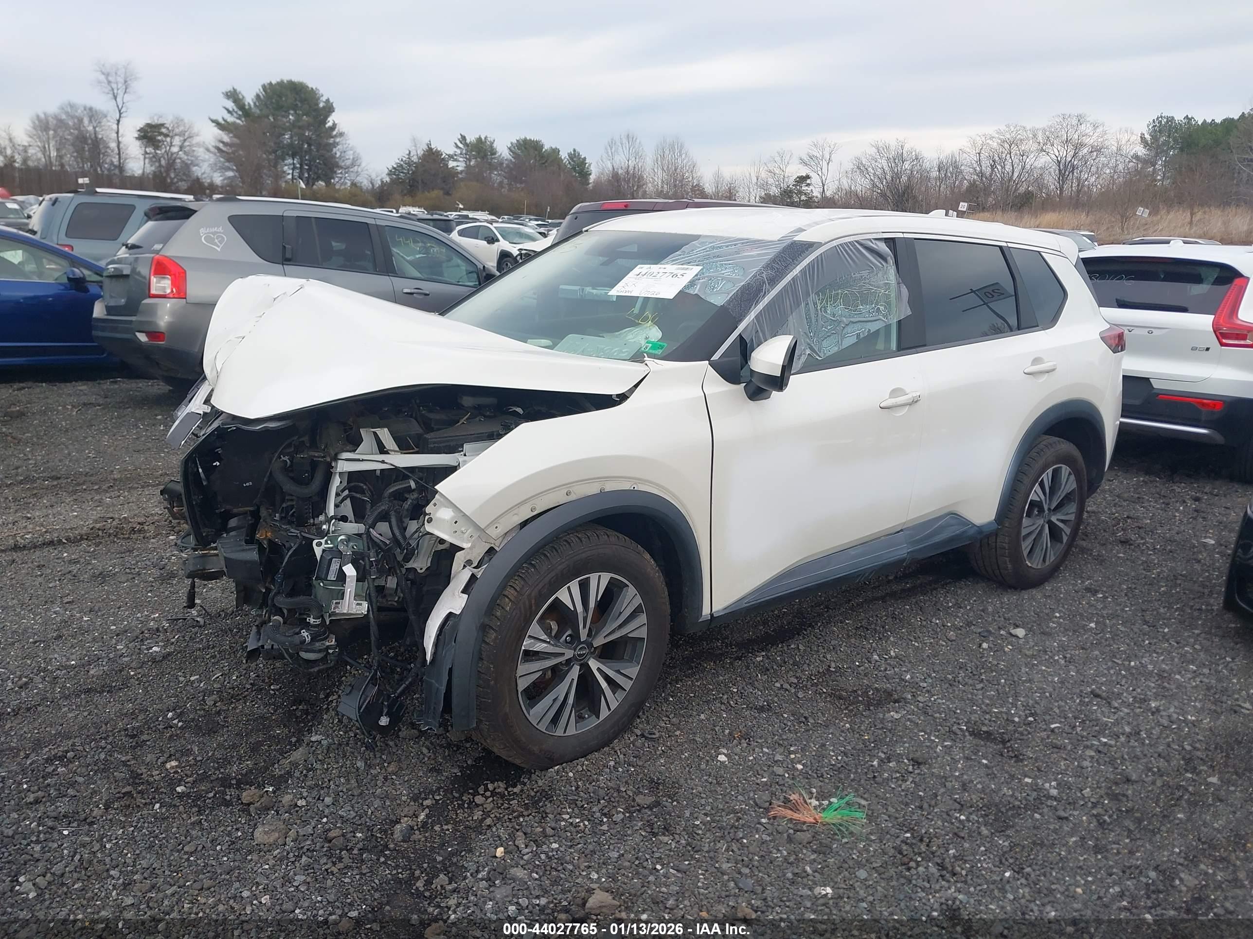 NISSAN ROGUE image 2