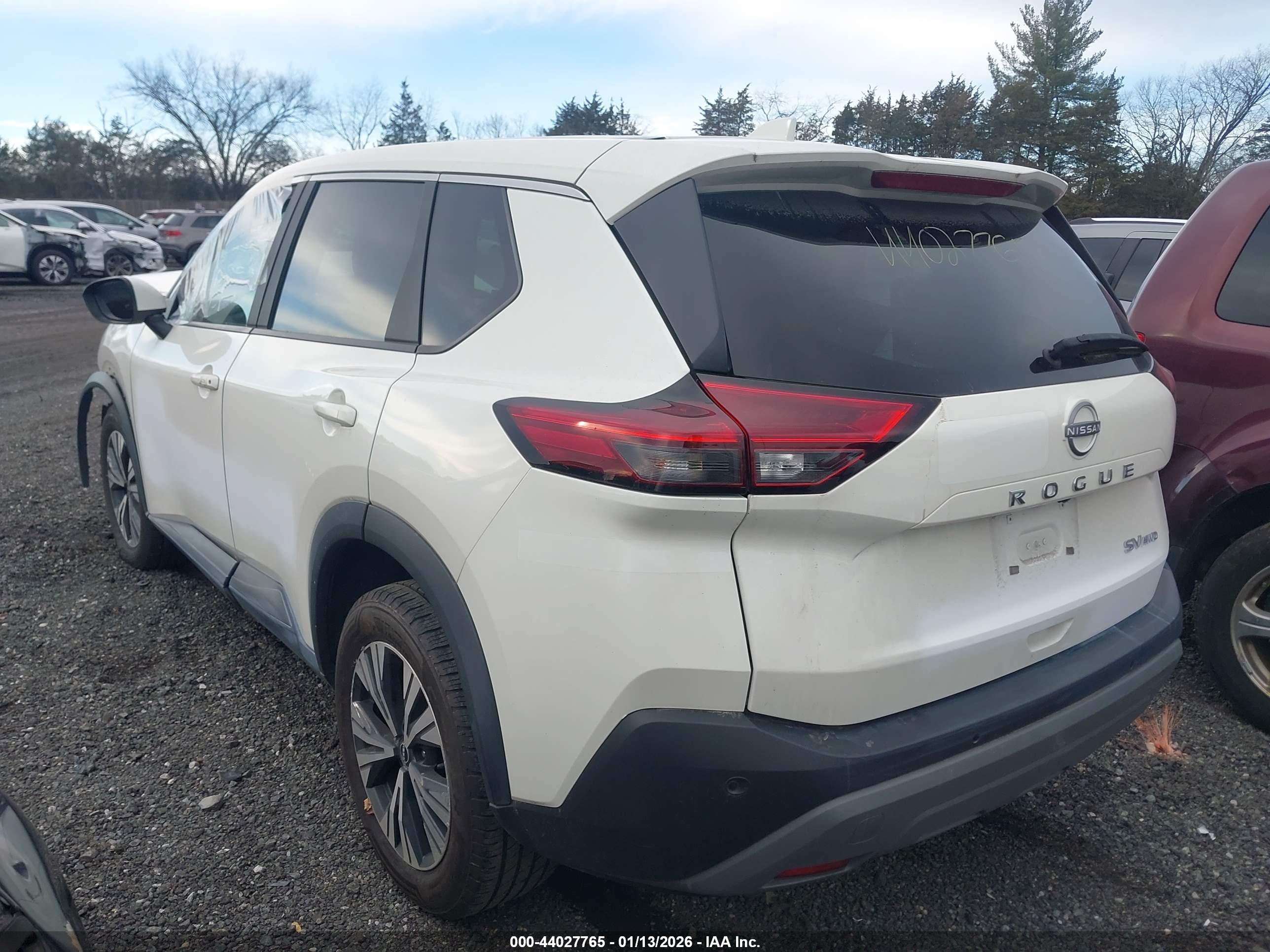 NISSAN ROGUE image 3