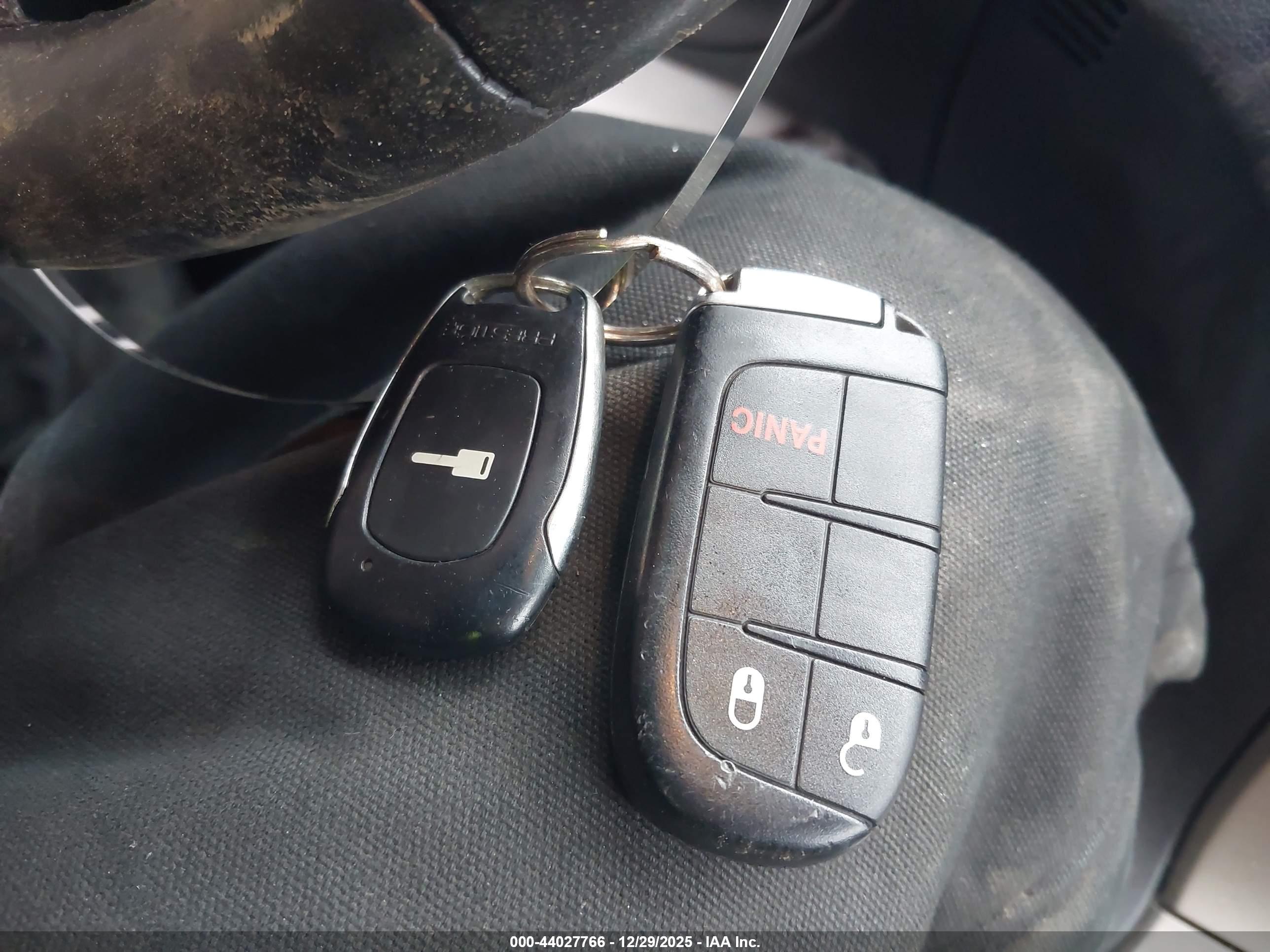 JEEP GRAND image 11