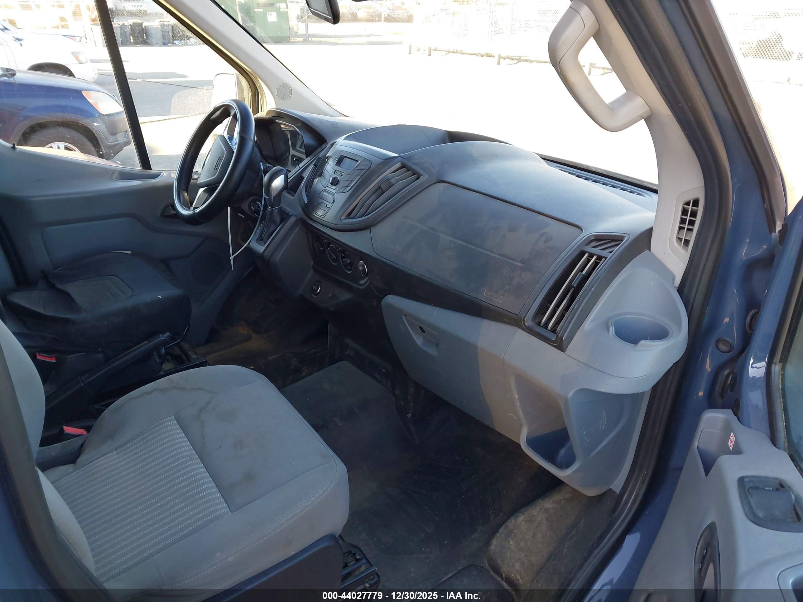 FORD TRANSIT-250 image 5