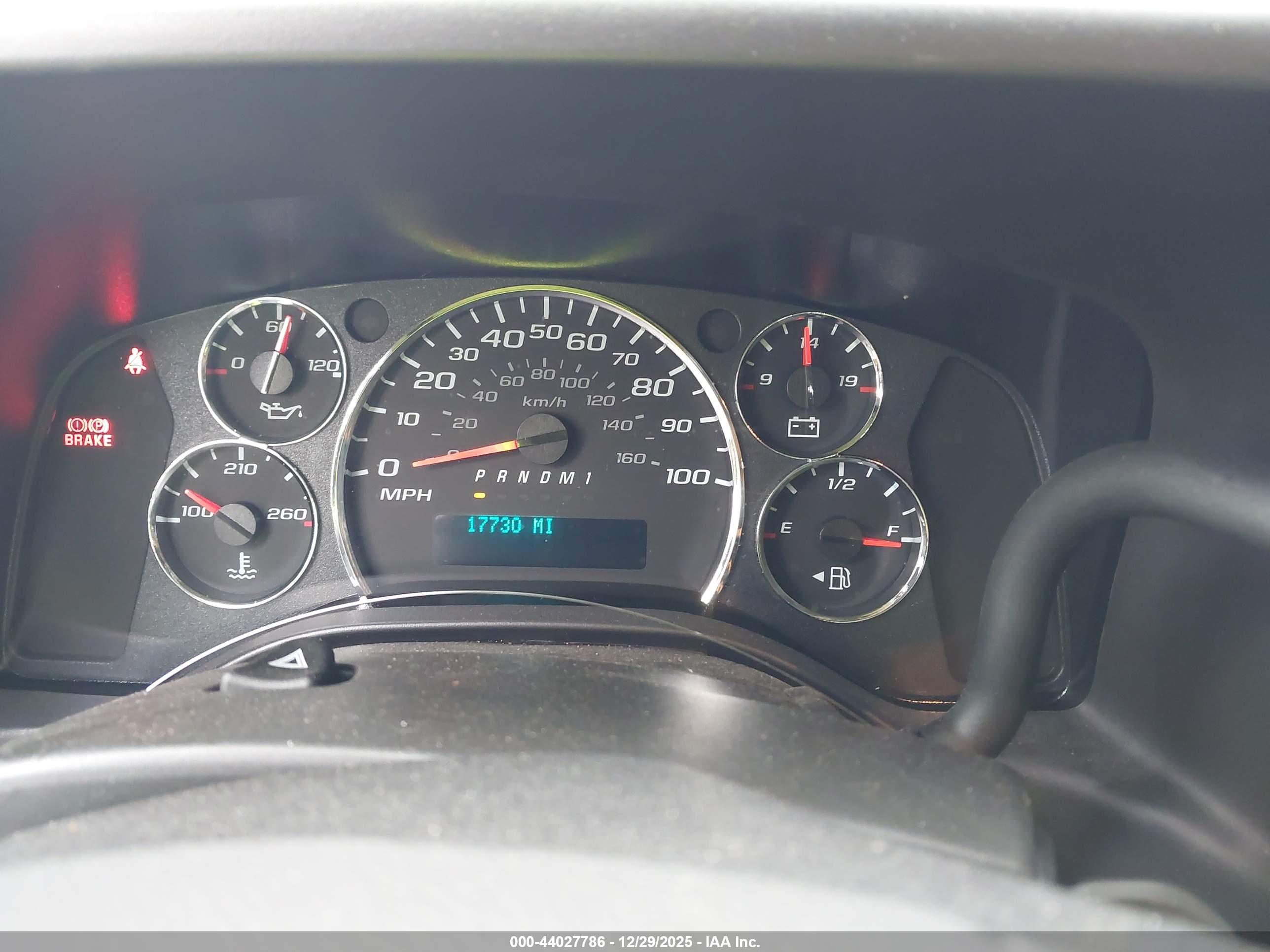 CHEVROLET EXPRESS image 7