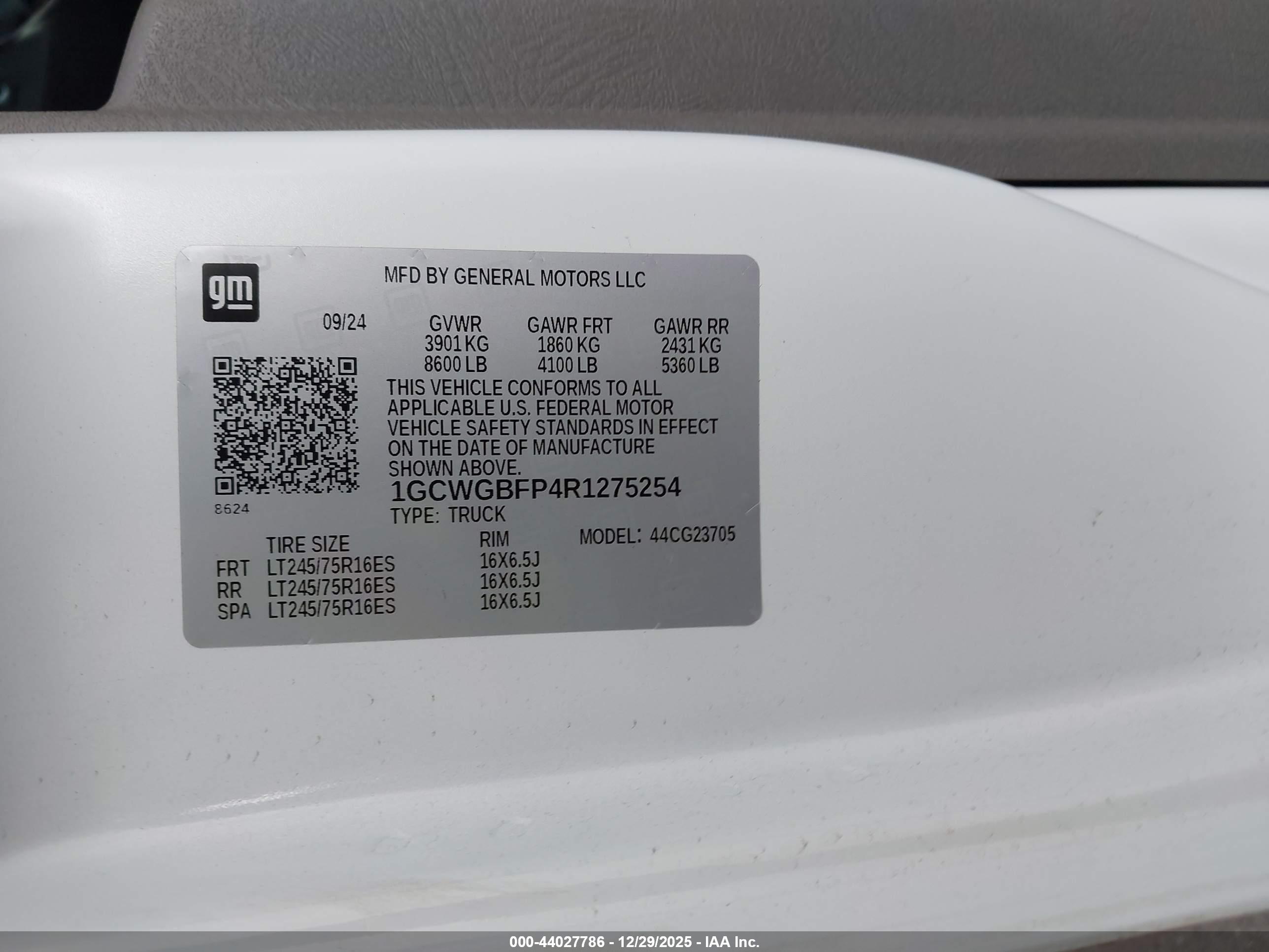 CHEVROLET EXPRESS image 9