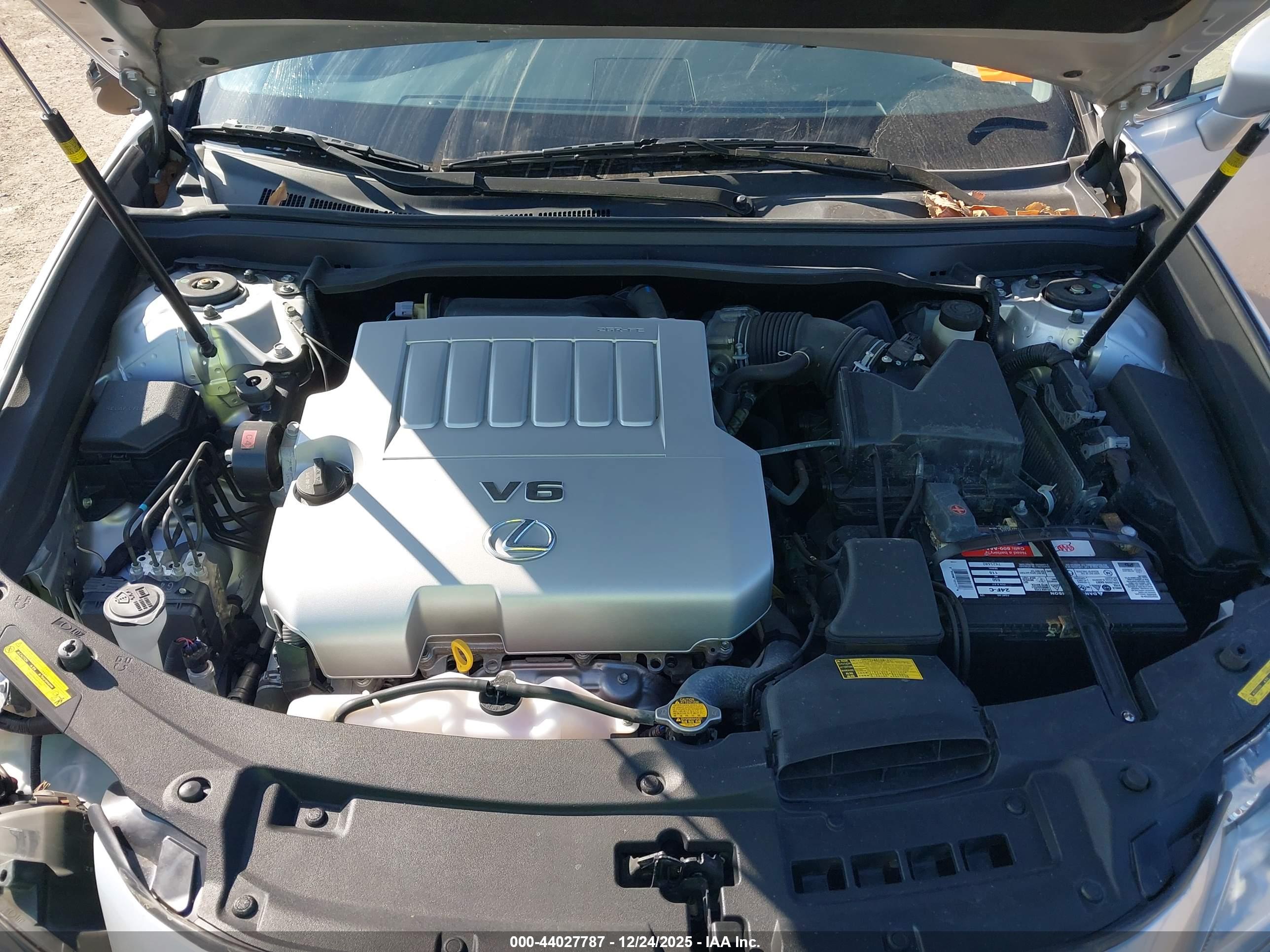 LEXUS ES image 10