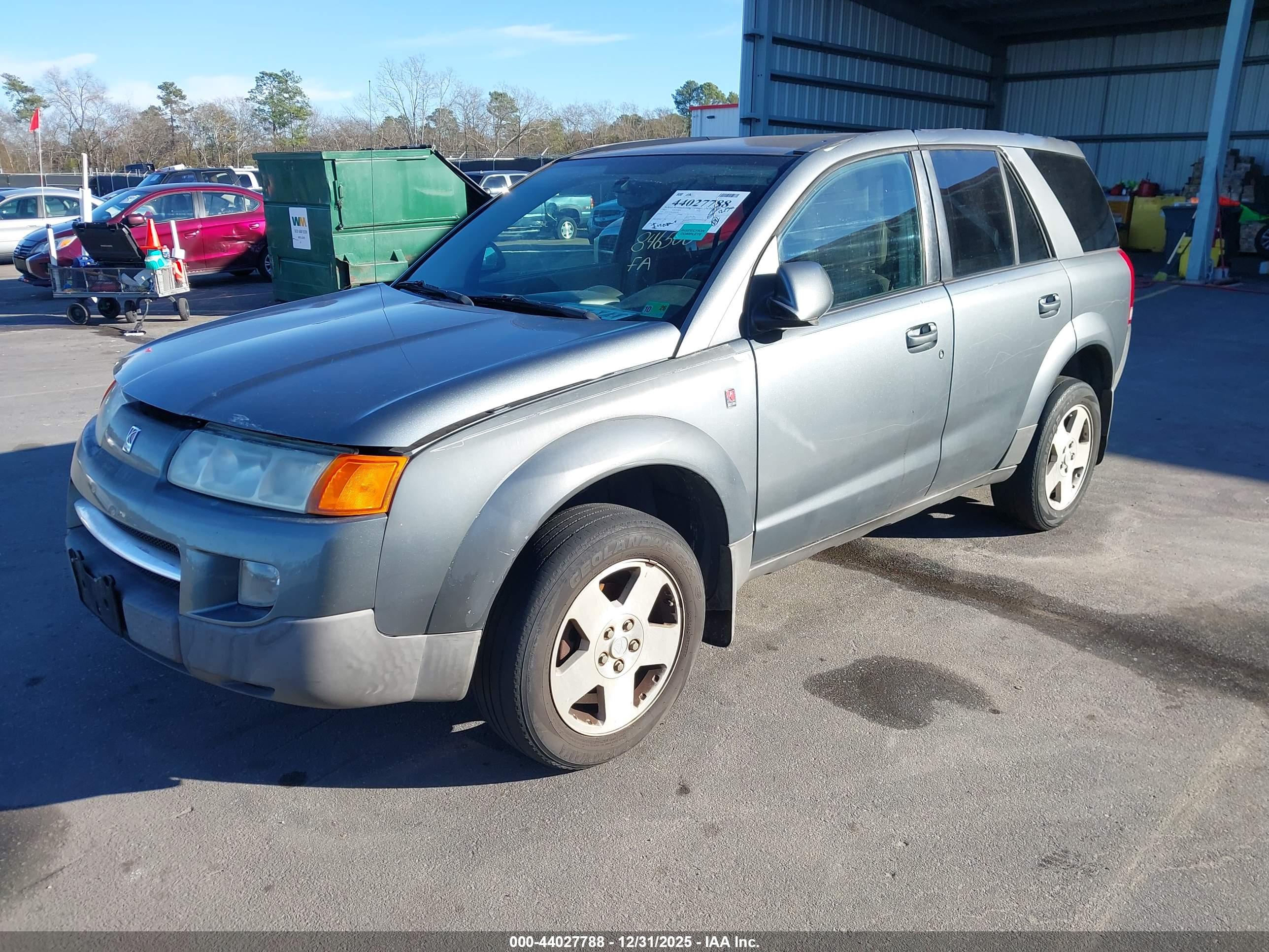 SATURN VUE image 2