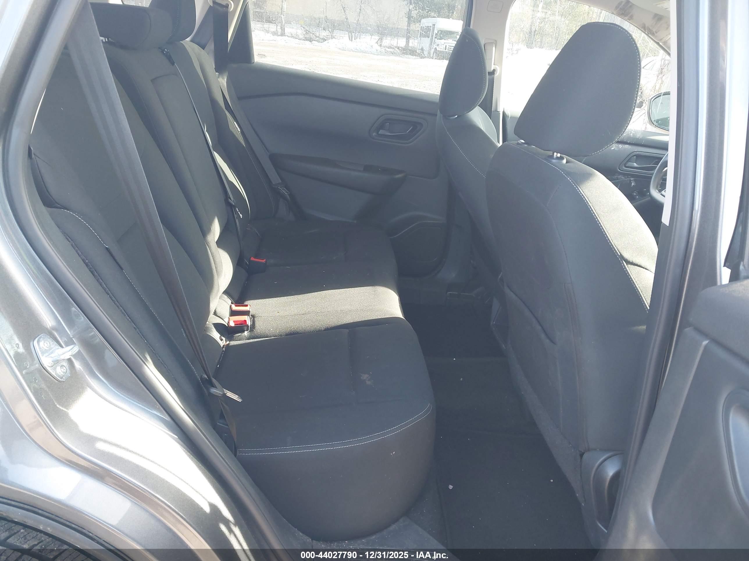 NISSAN ROGUE image 8