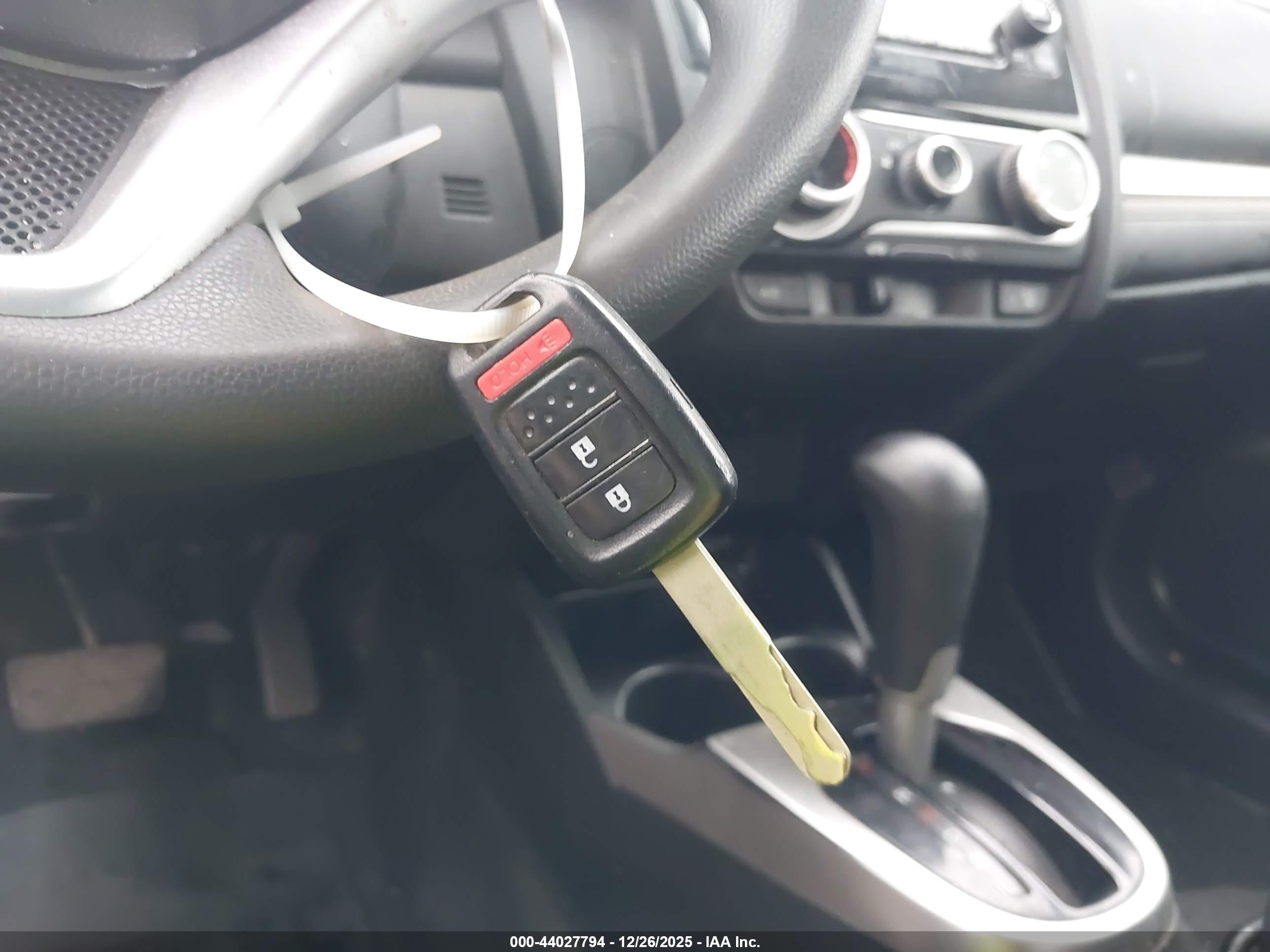 HONDA FIT image 11
