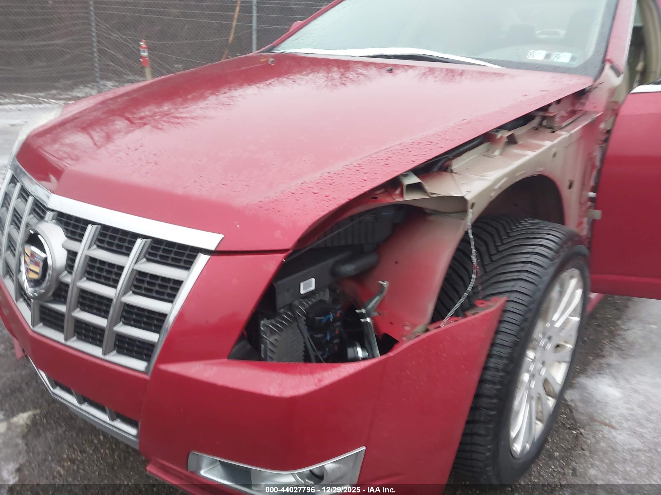 CADILLAC CTS image 6