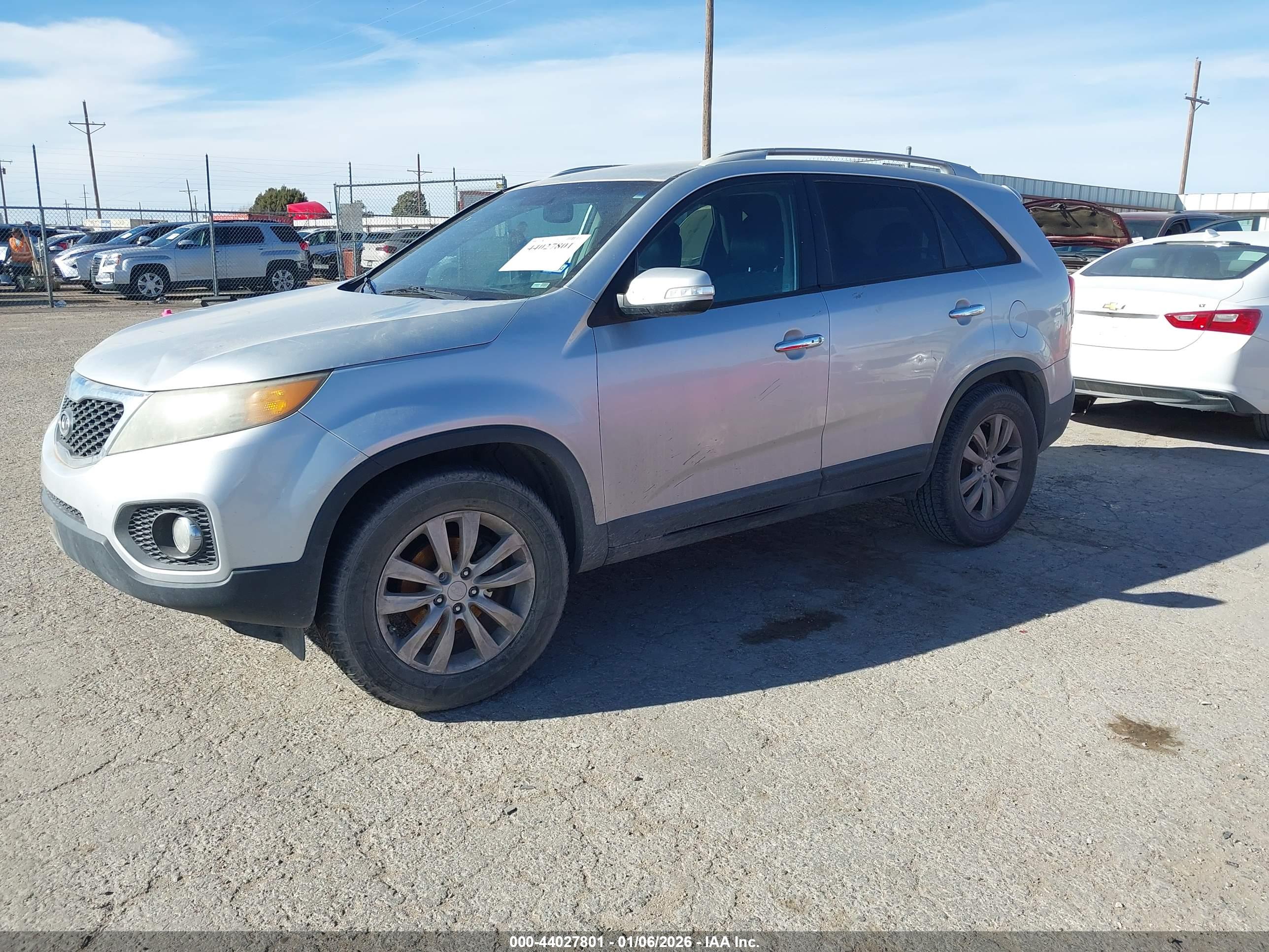 KIA SORENTO image 2