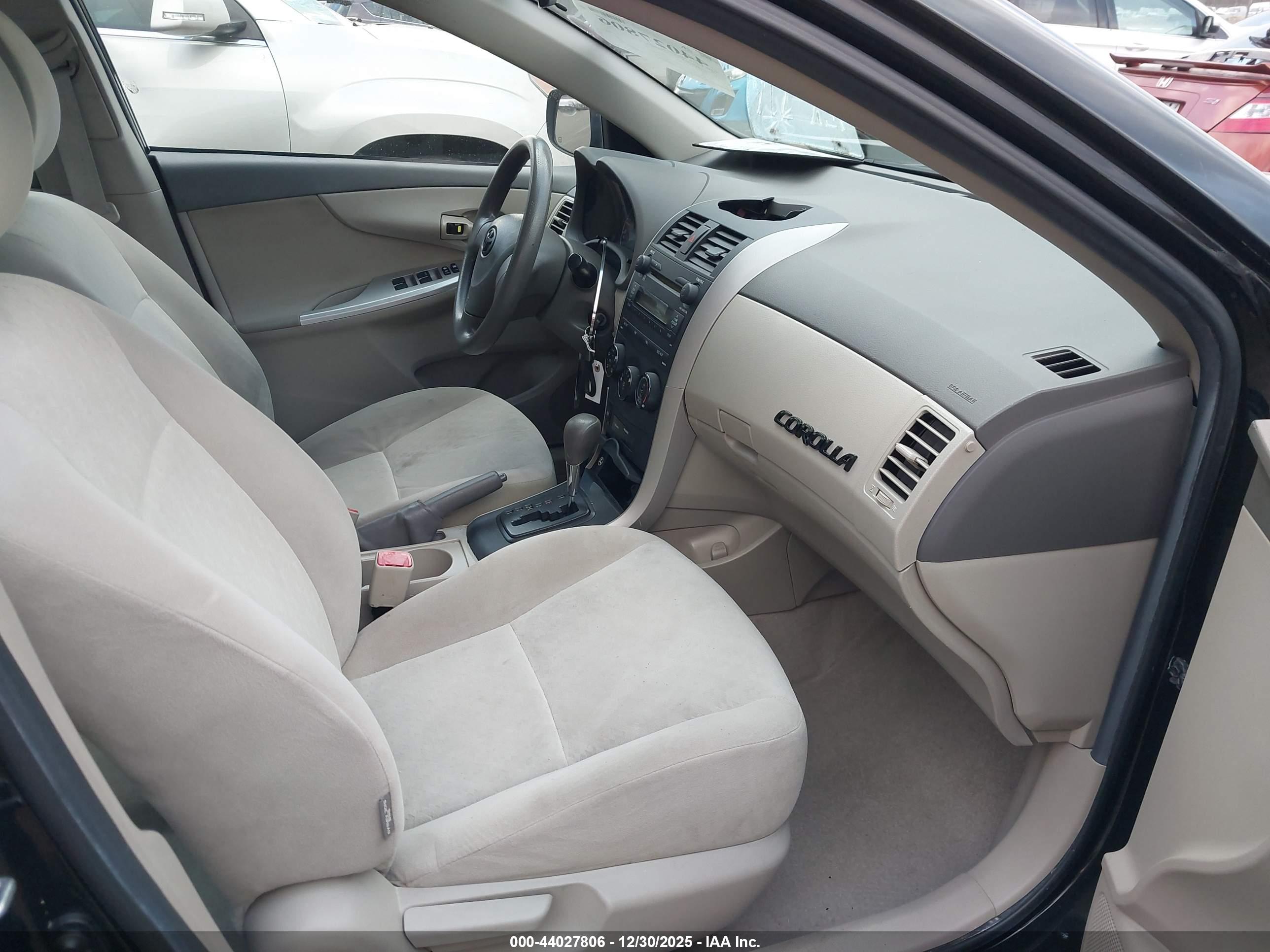TOYOTA COROLLA image 5