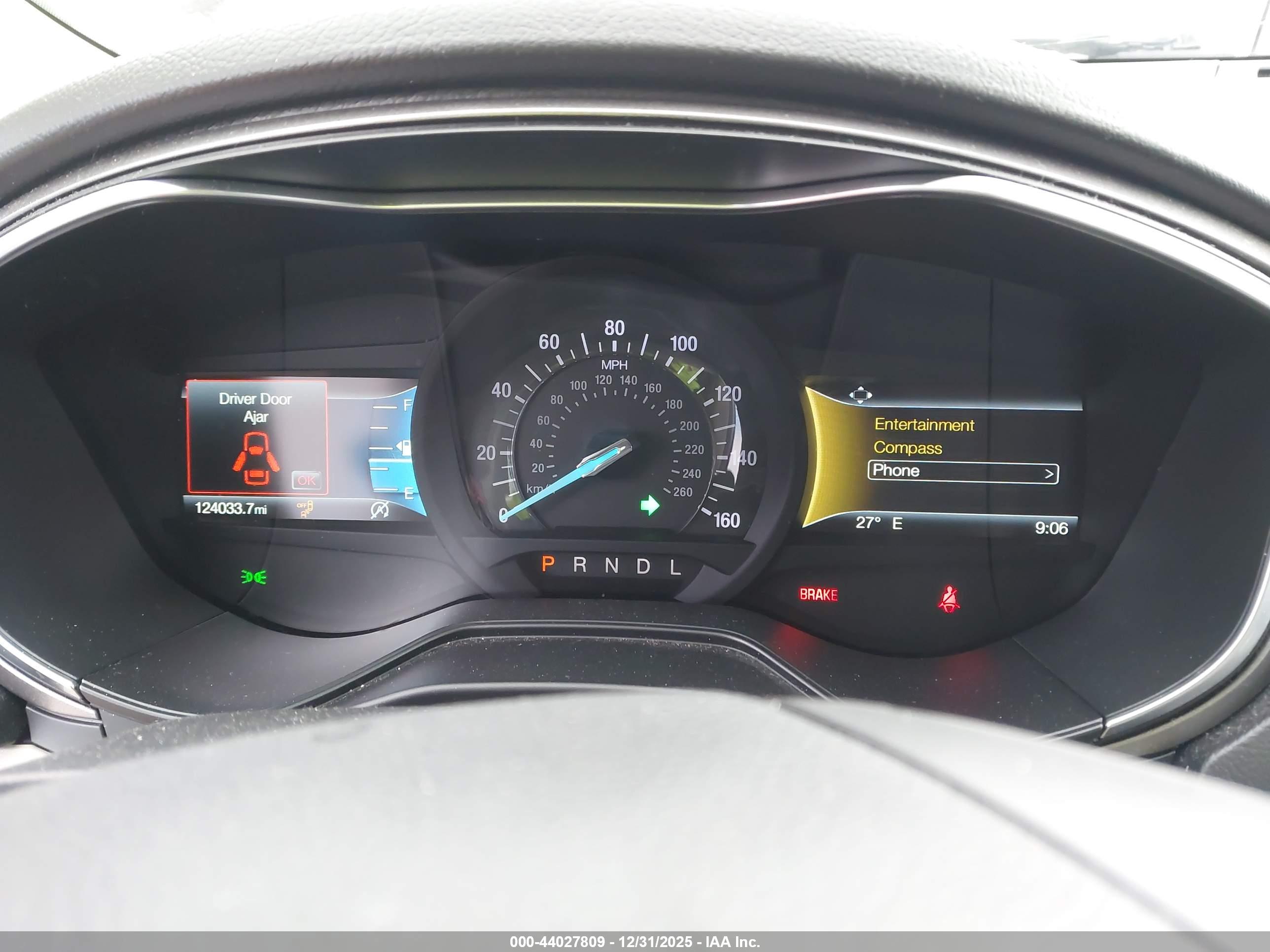 FORD FUSION image 7