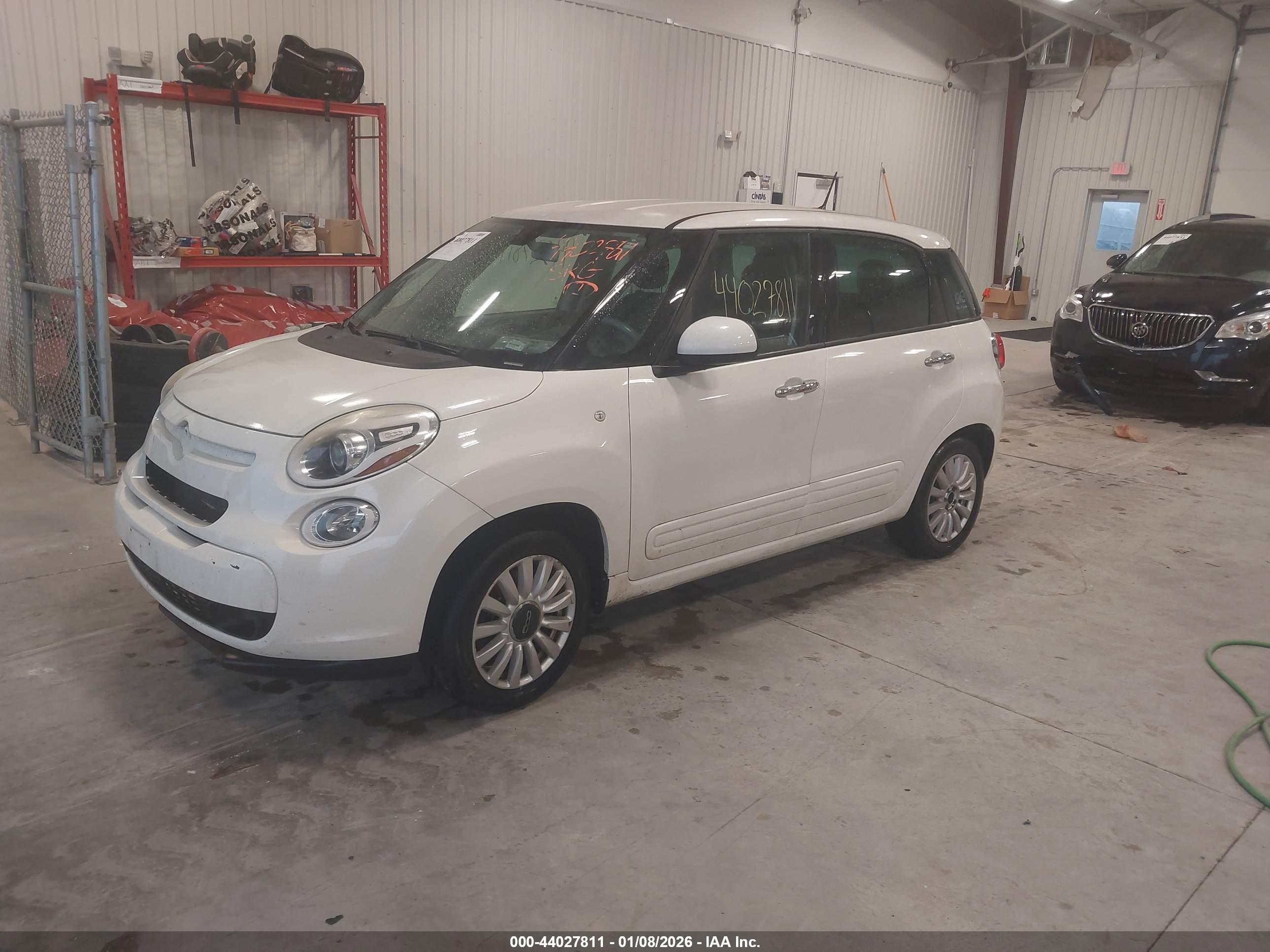 FIAT 500L image 2