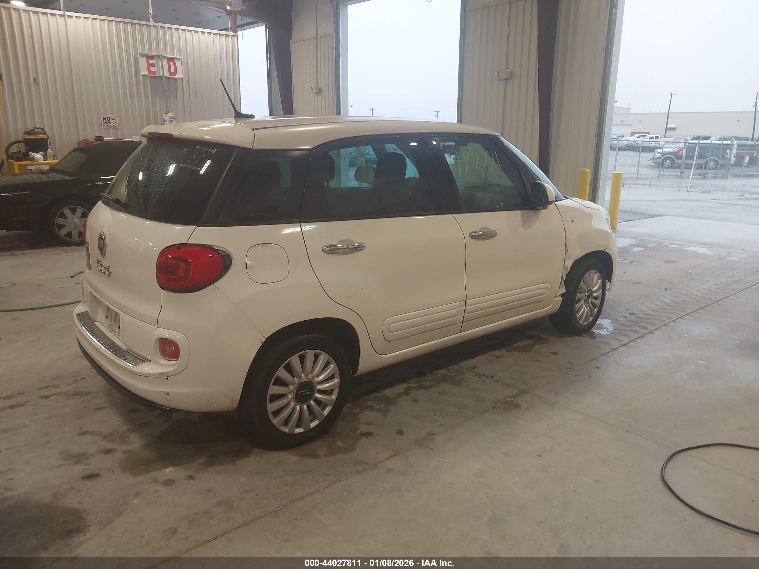 FIAT 500L image 4