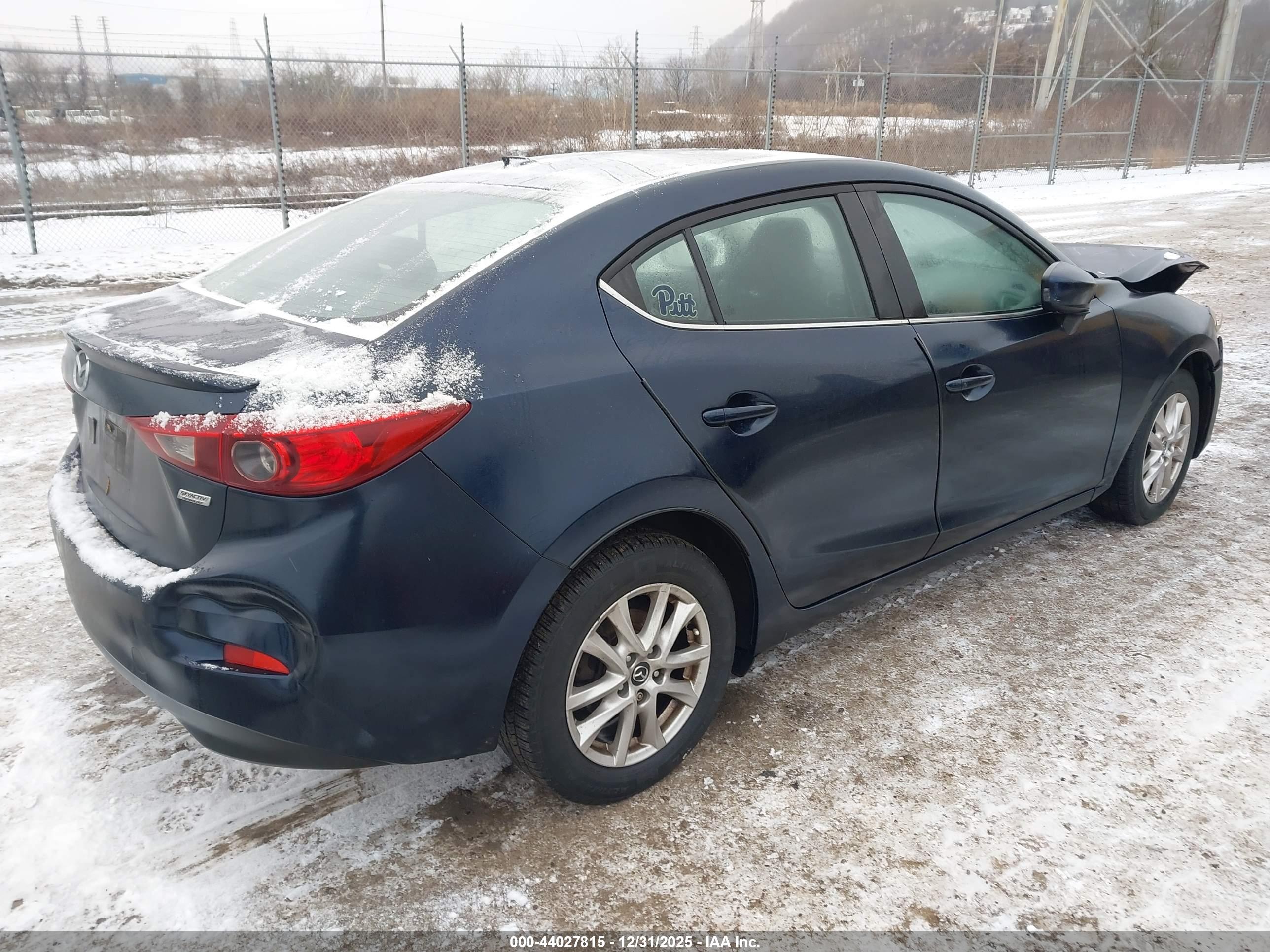 MAZDA MAZDA3 image 4