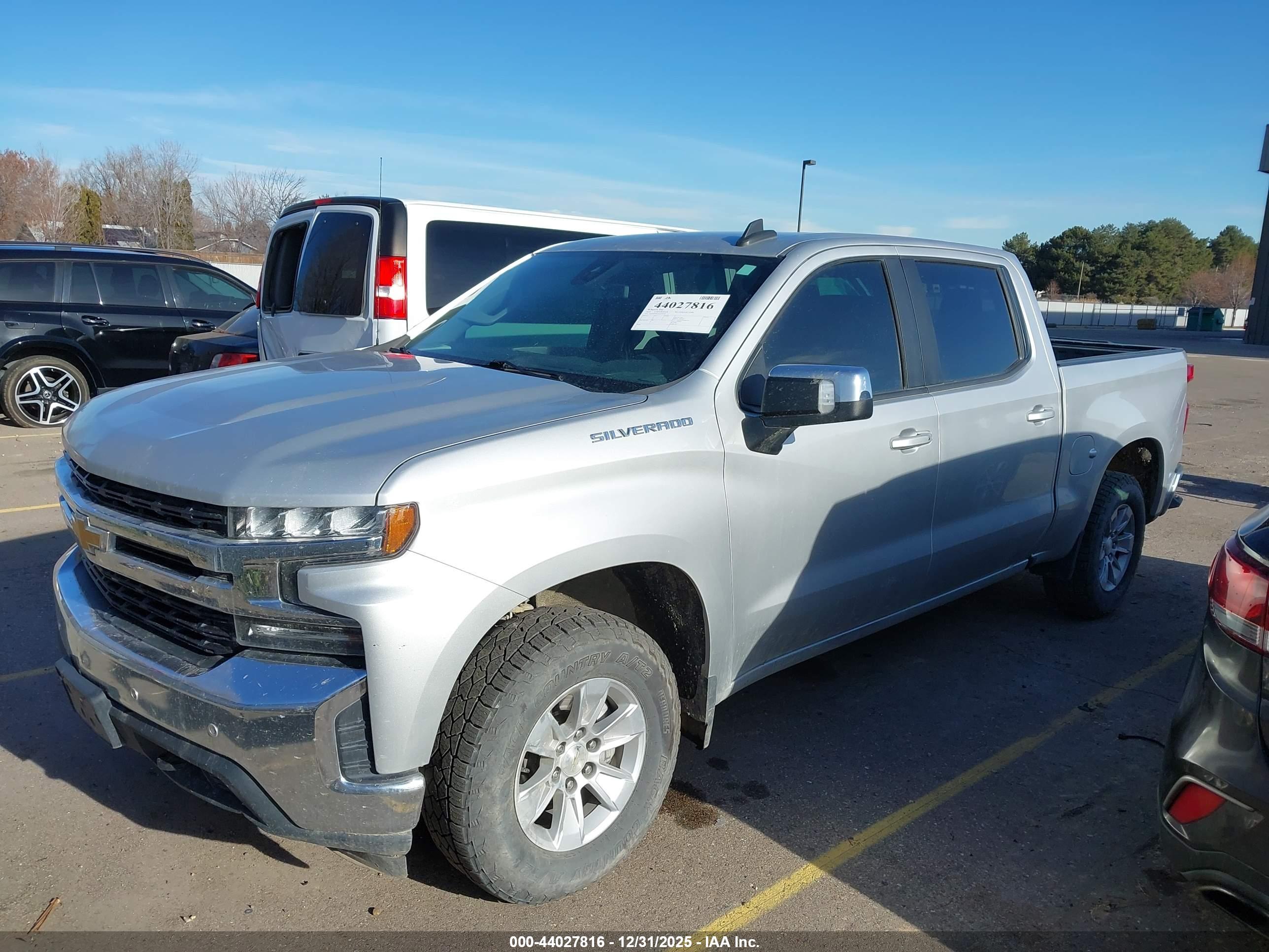 CHEVROLET SILVERADO image 2