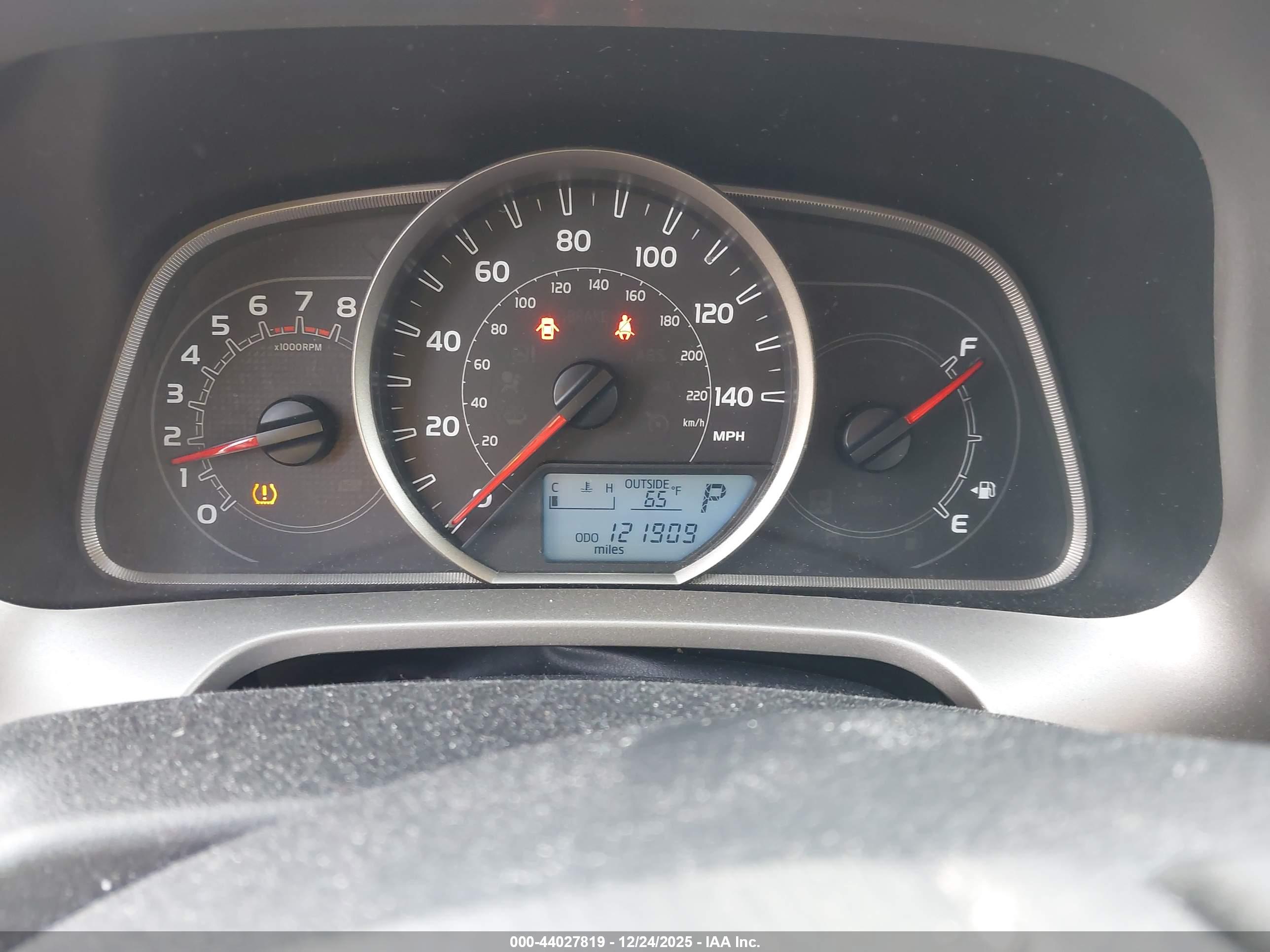 TOYOTA RAV4 image 7