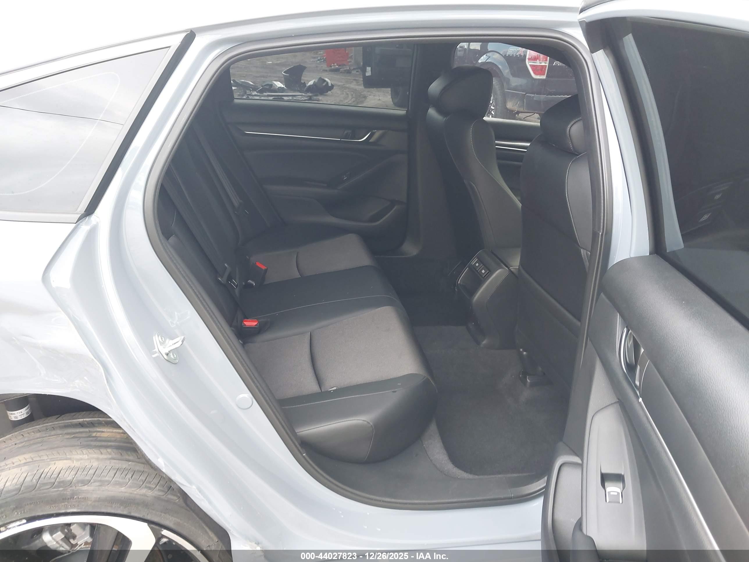 HONDA ACCORD image 8