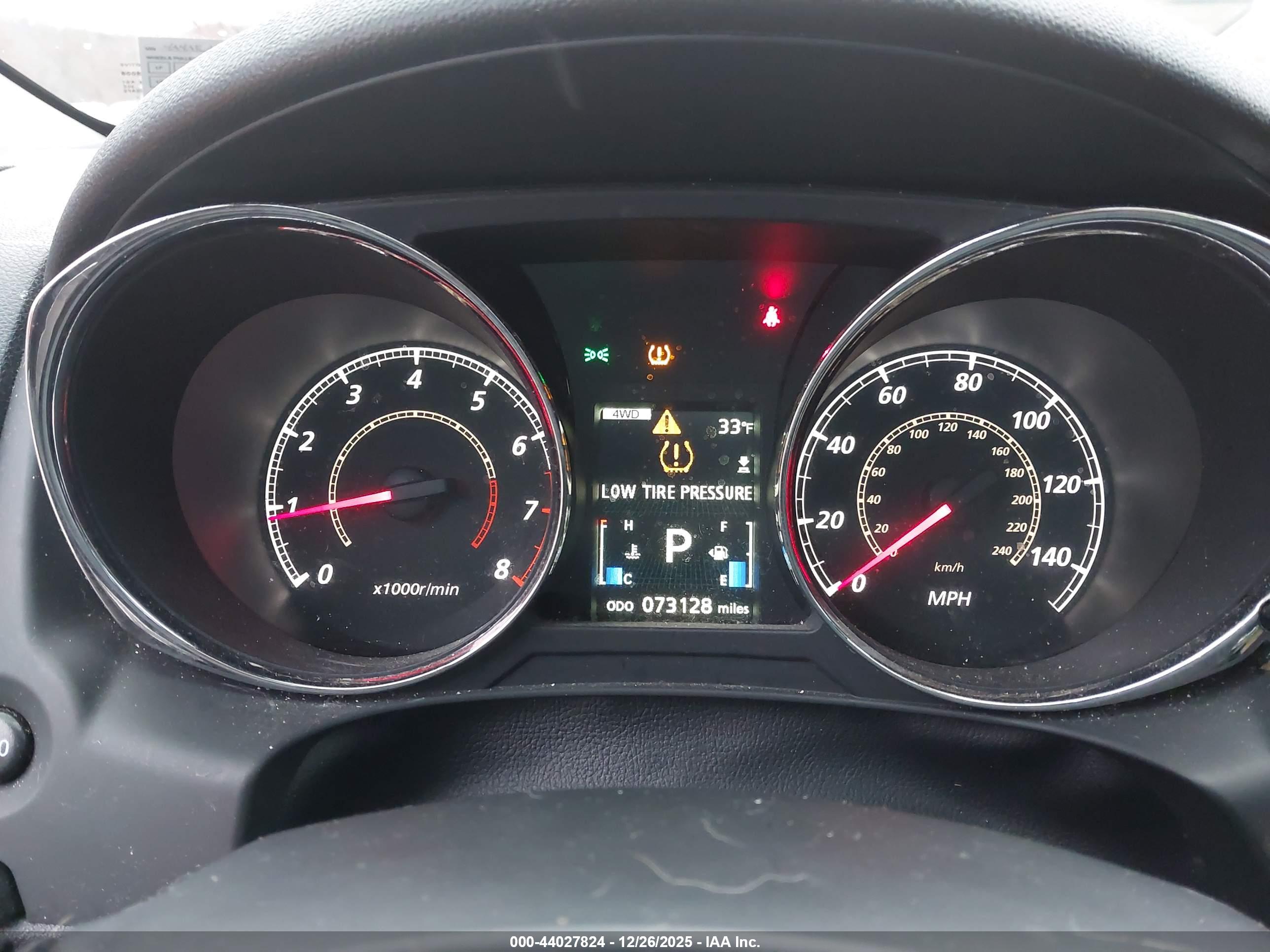 MITSUBISHI OUTLANDER image 7