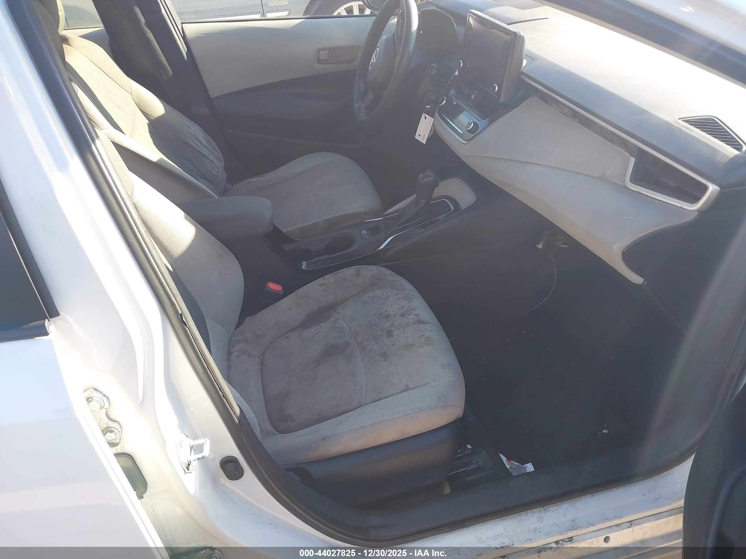 TOYOTA COROLLA image 5
