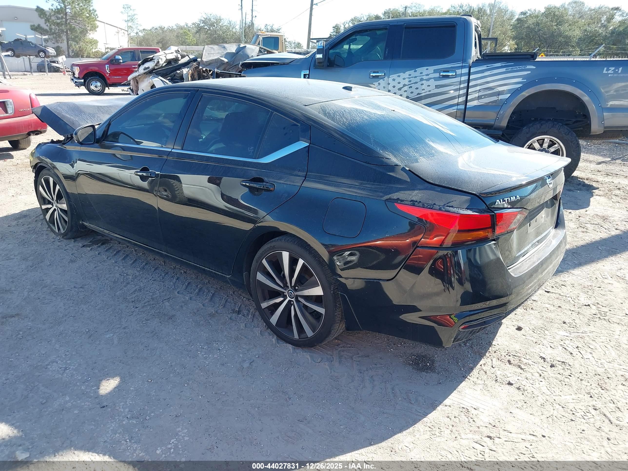 NISSAN ALTIMA image 3