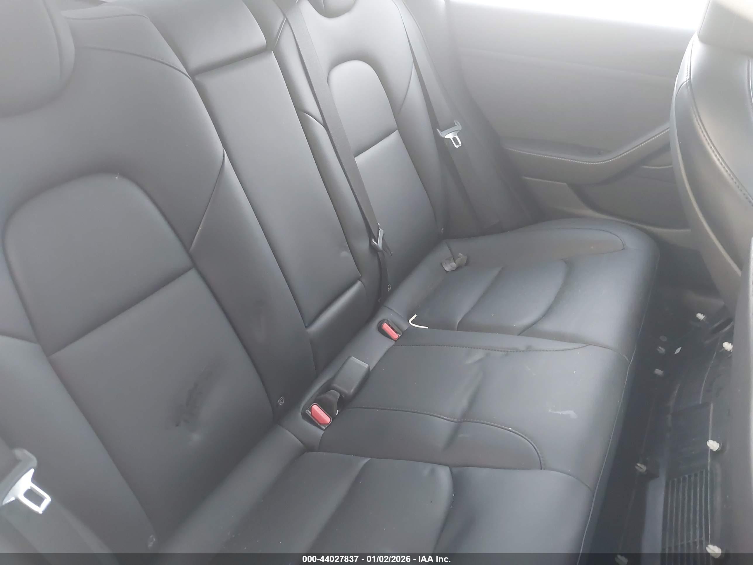 TESLA MODEL image 8