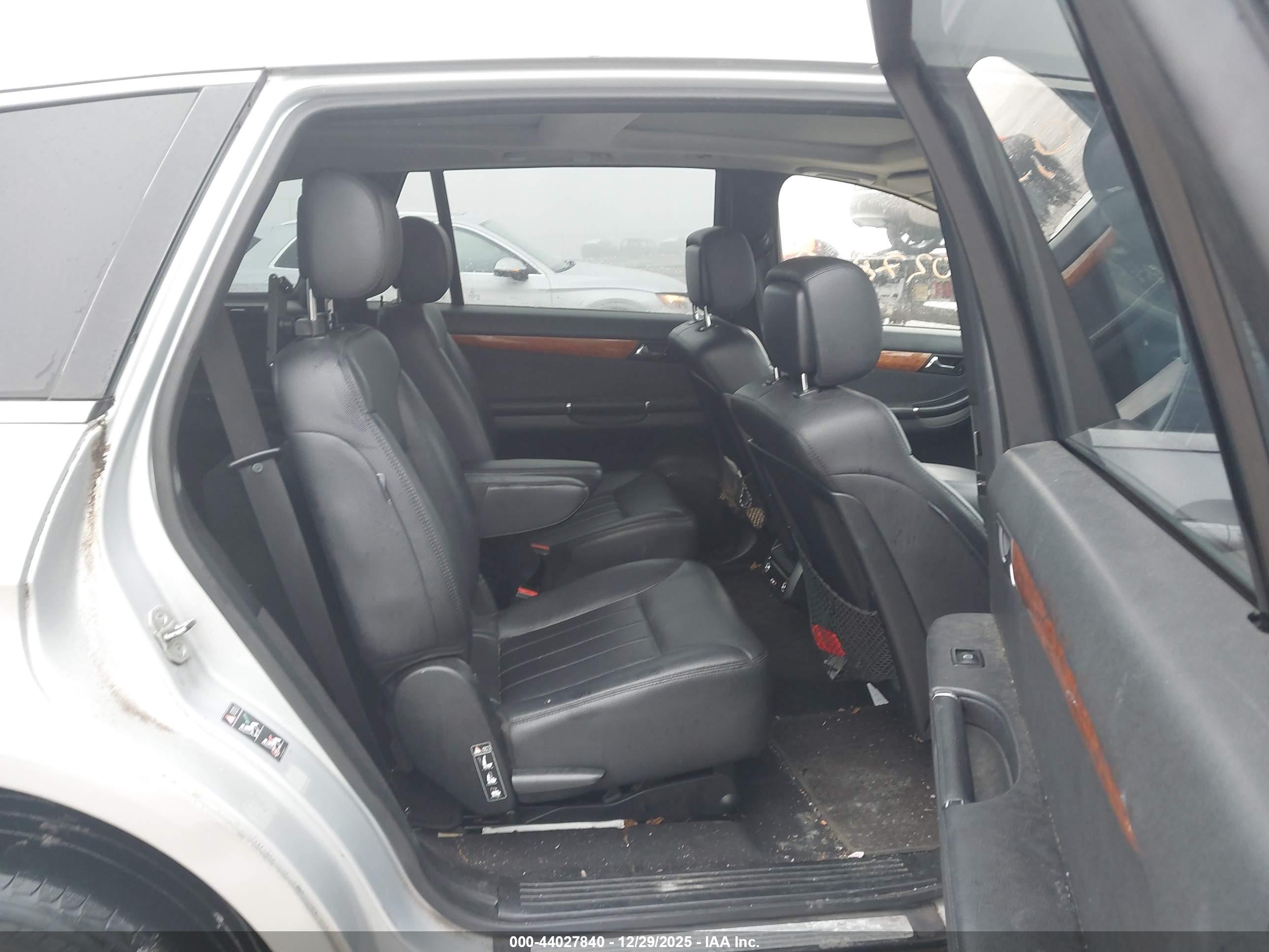 MERCEDES-BENZ R image 8