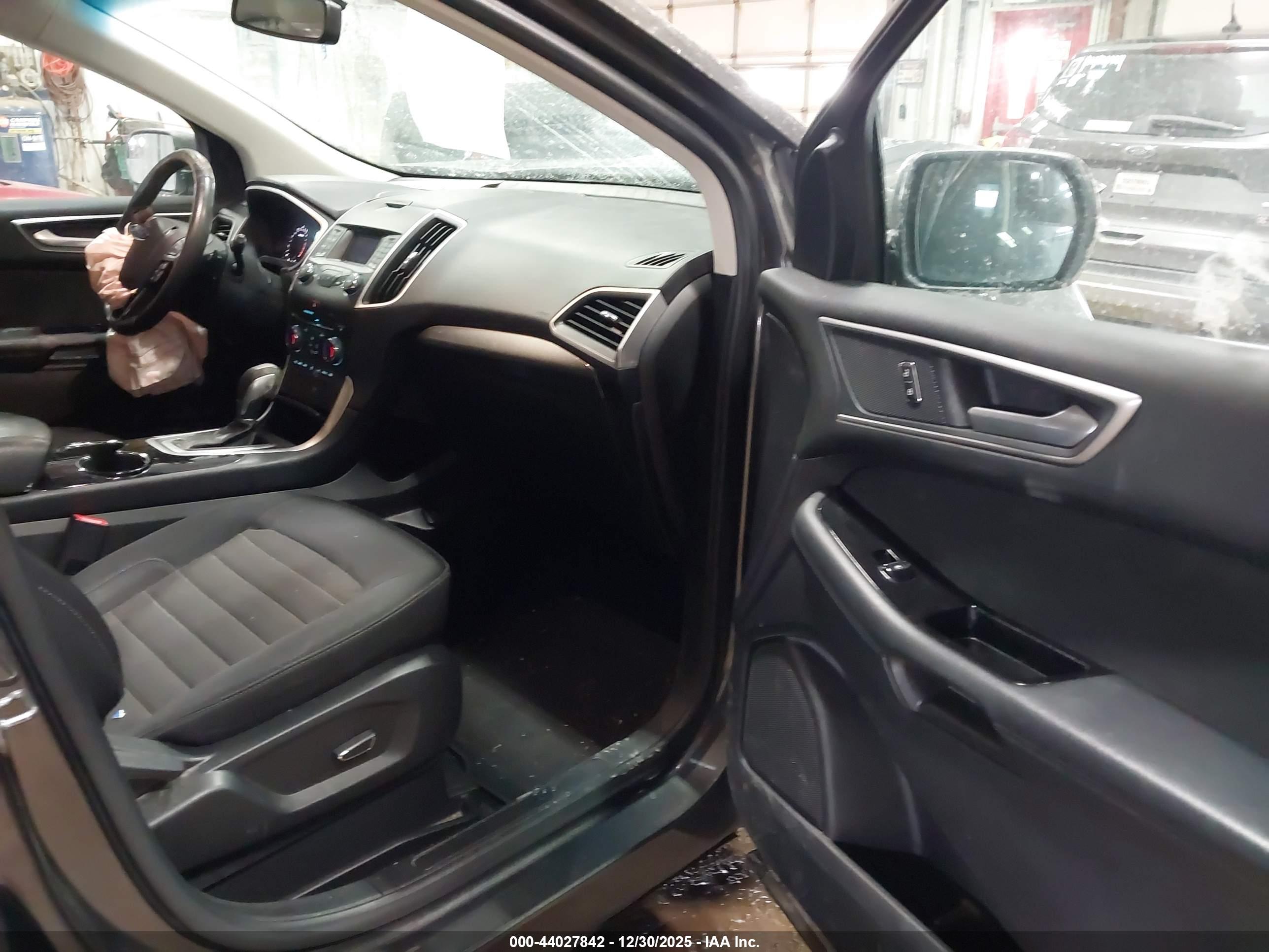 FORD EDGE image 5
