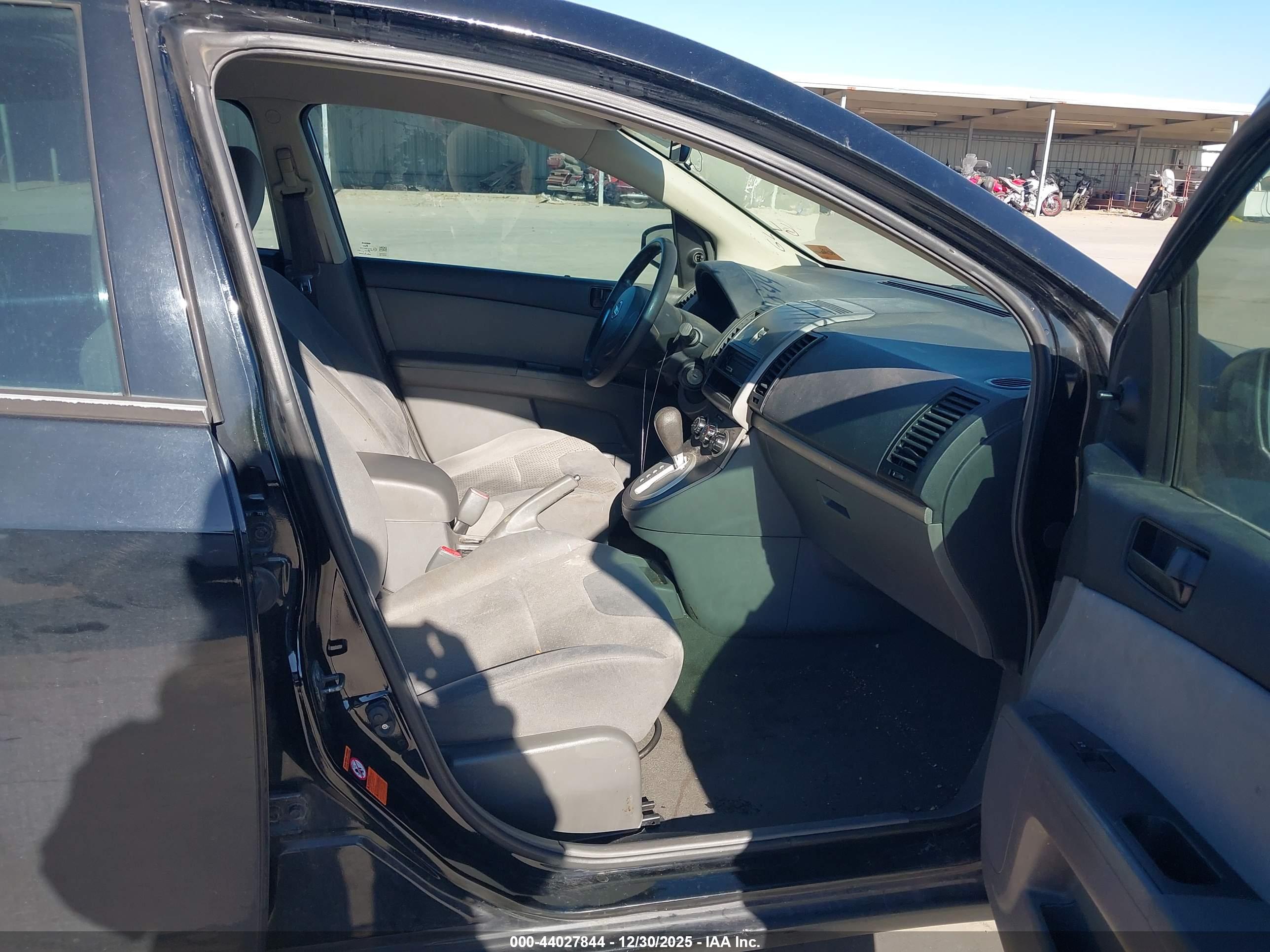 NISSAN SENTRA image 5