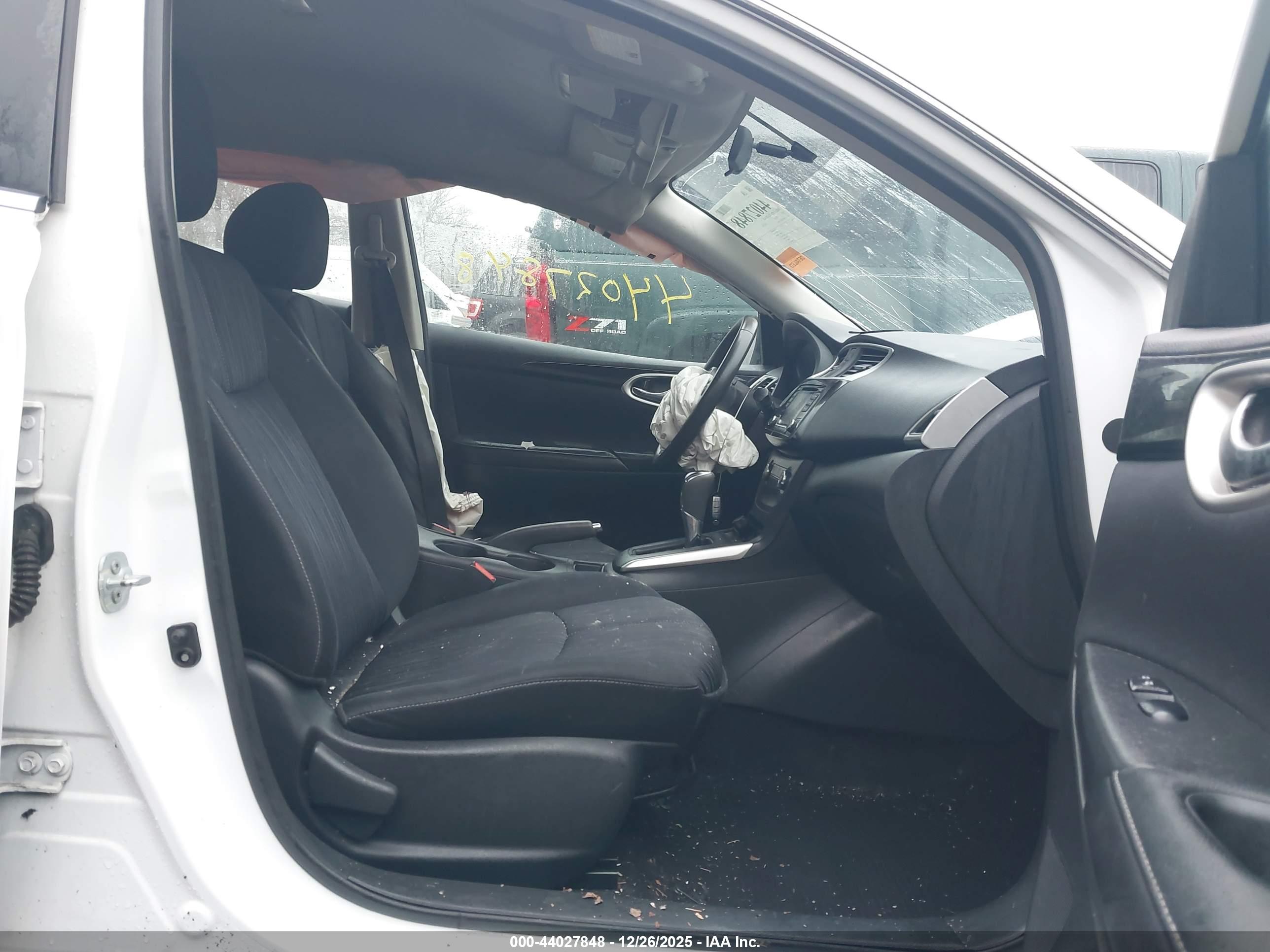 NISSAN SENTRA image 5