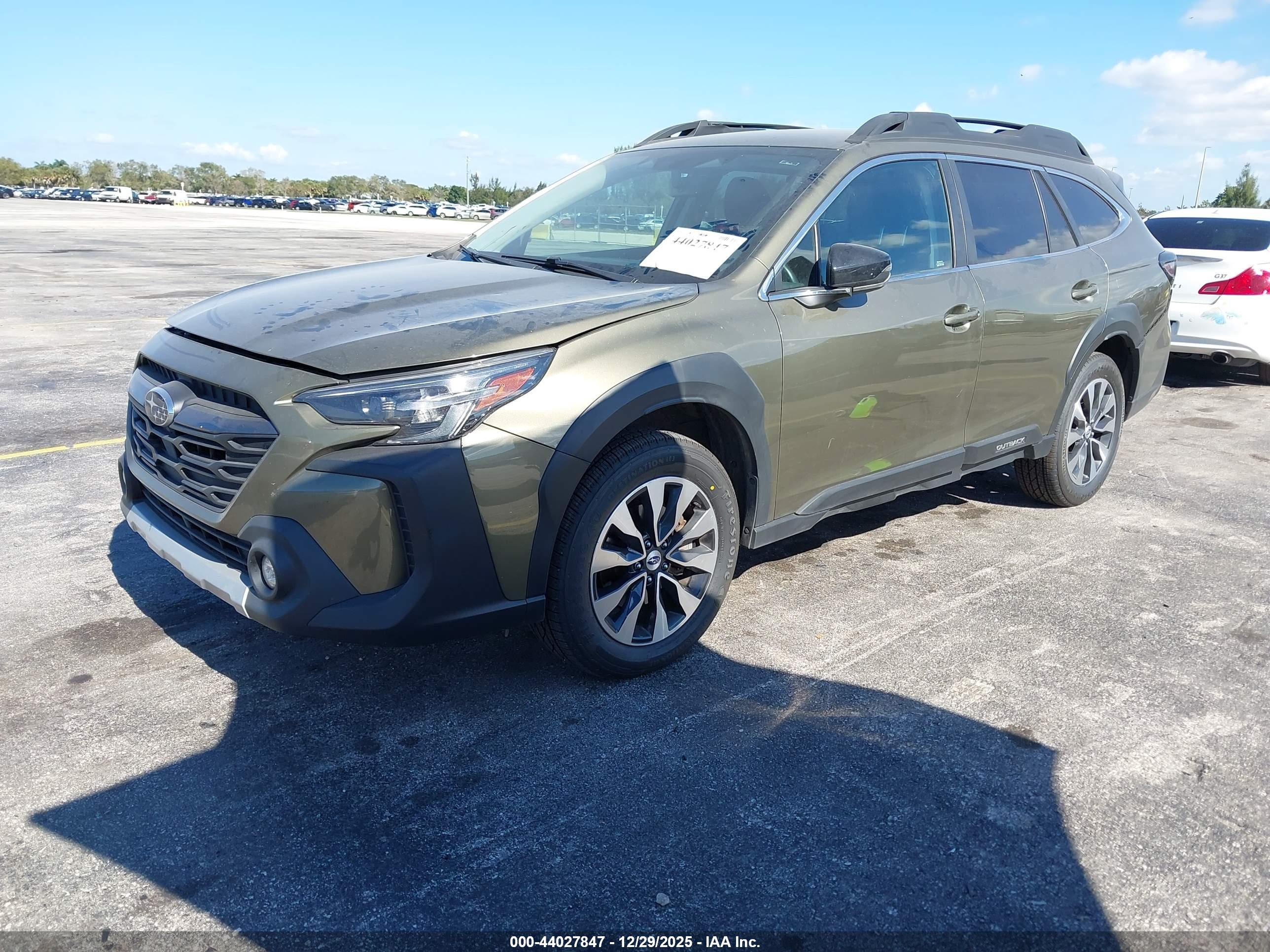 SUBARU OUTBACK image 2