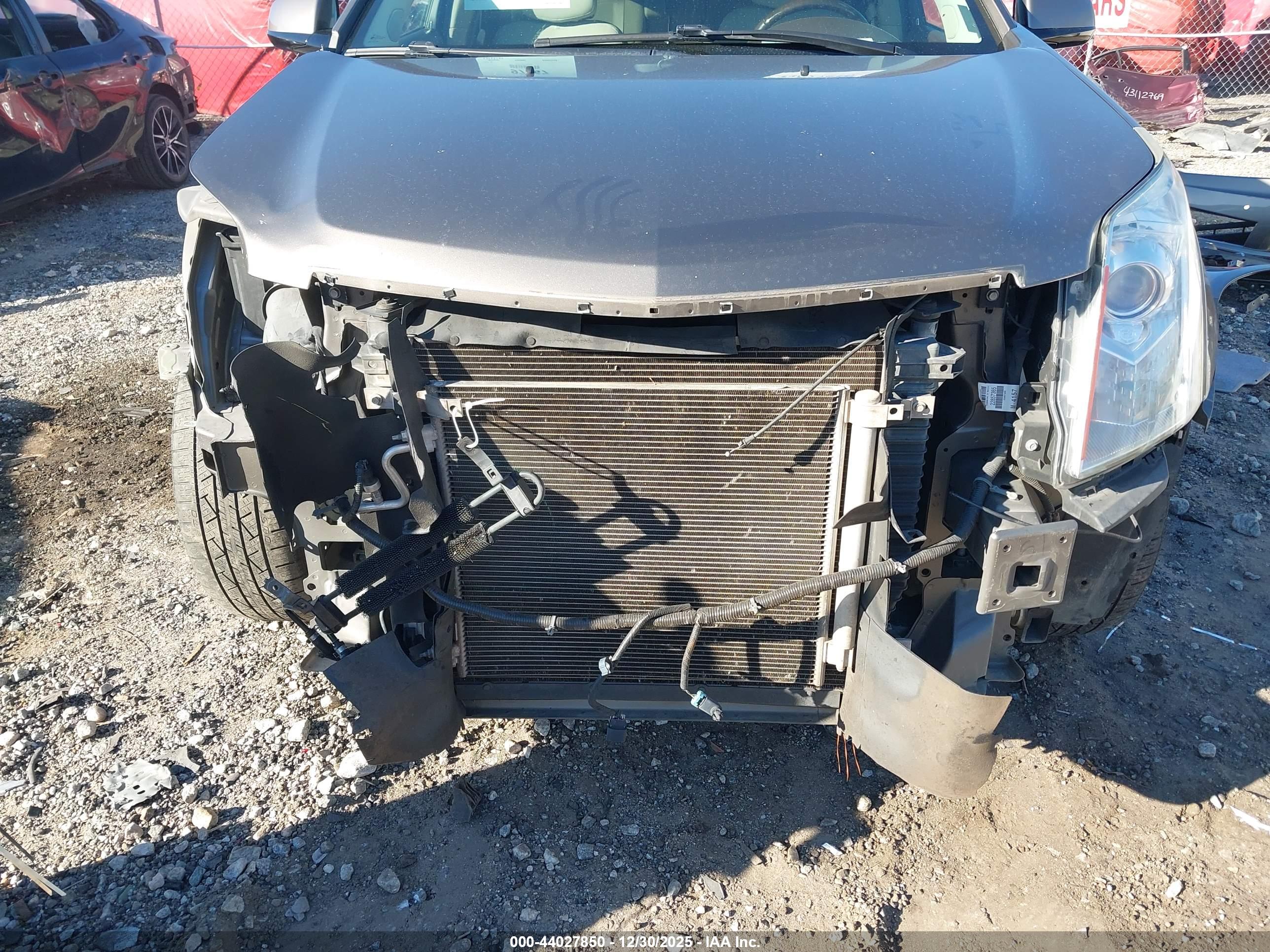 CADILLAC SRX image 6