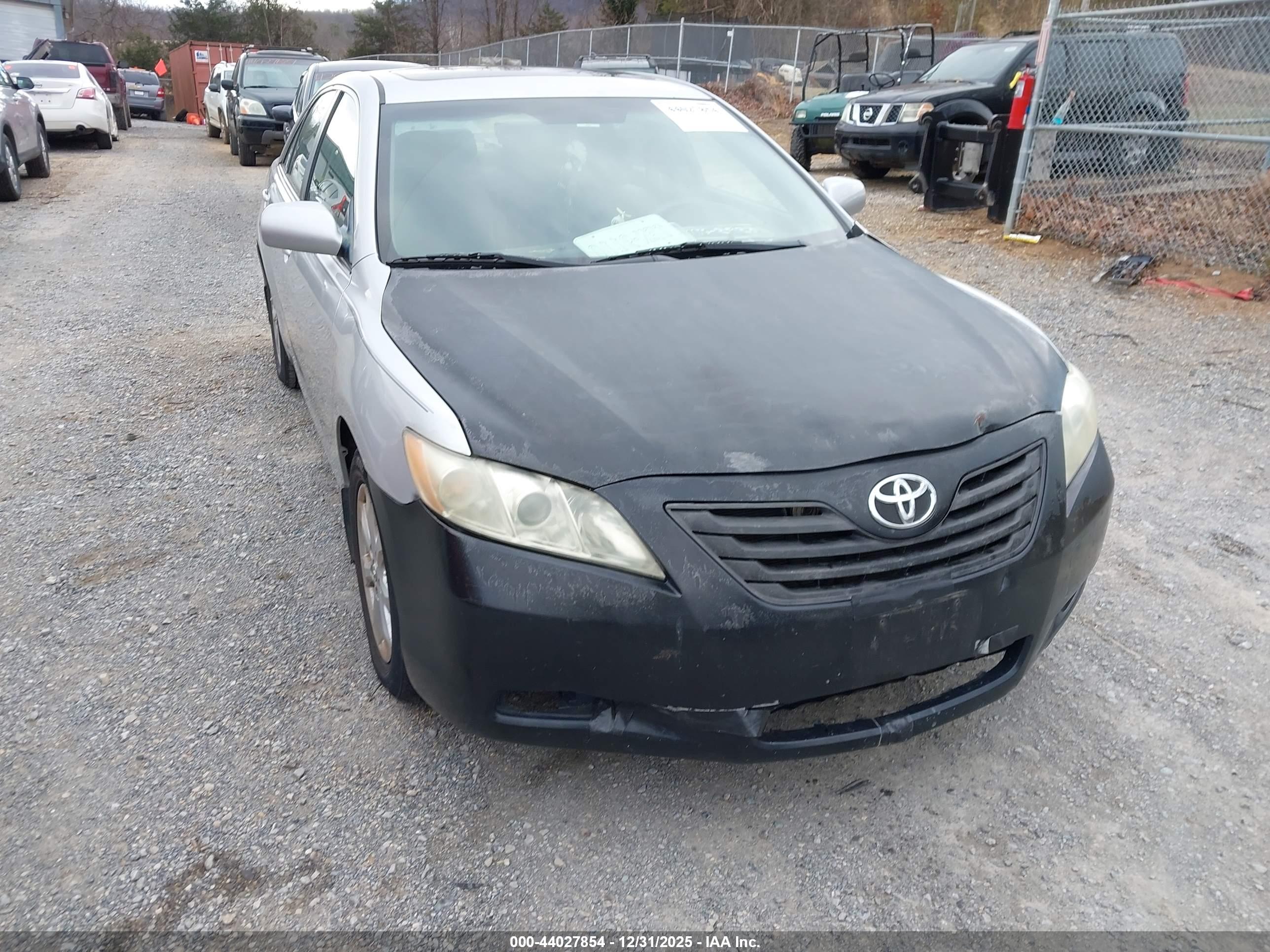 TOYOTA CAMRY image 6
