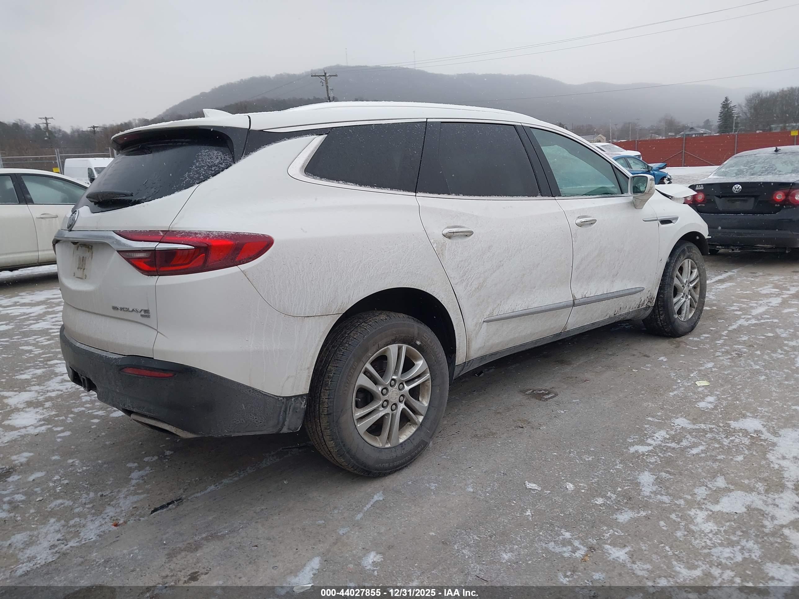 BUICK ENCLAVE image 4