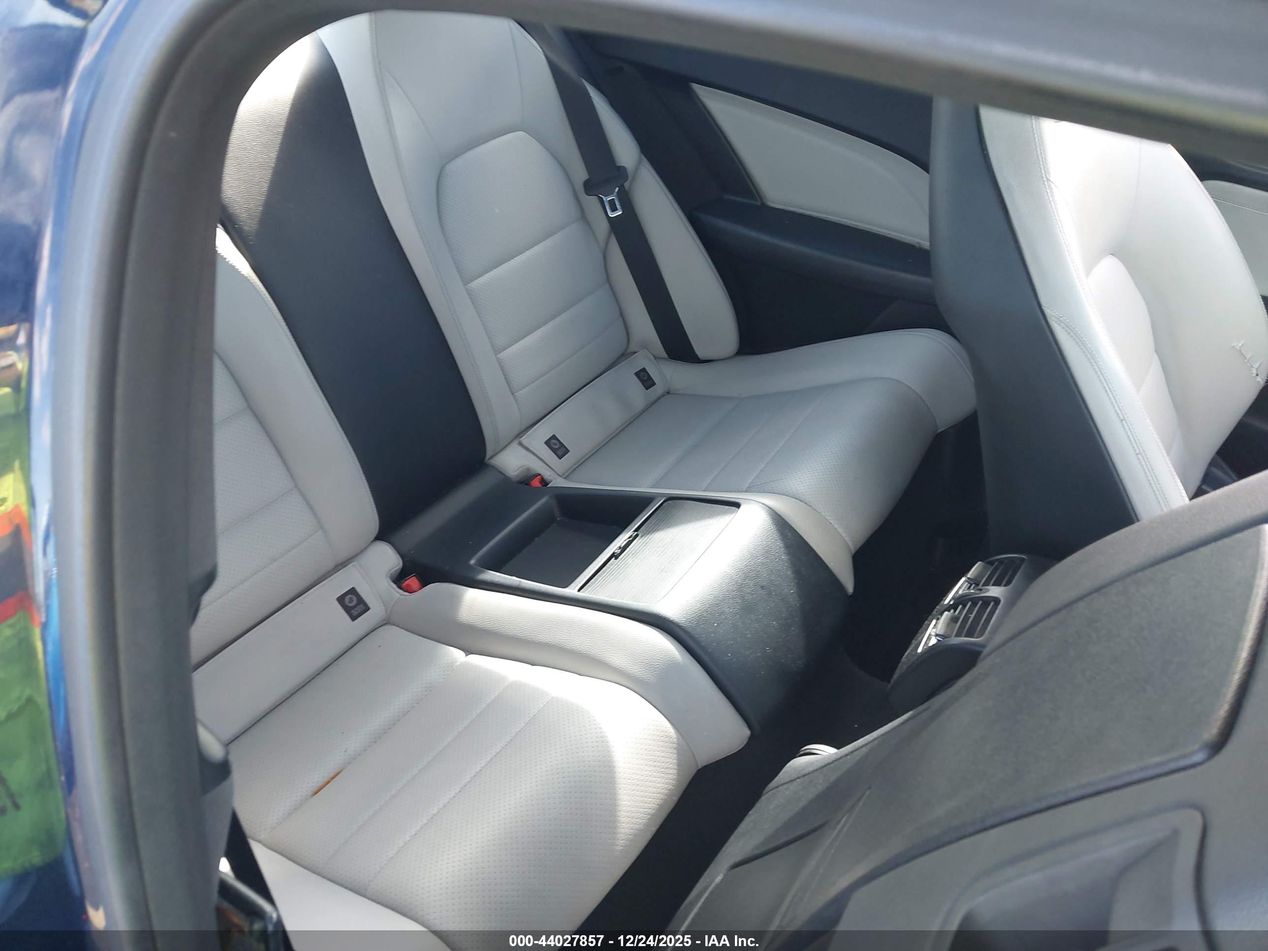 MERCEDES-BENZ C image 8