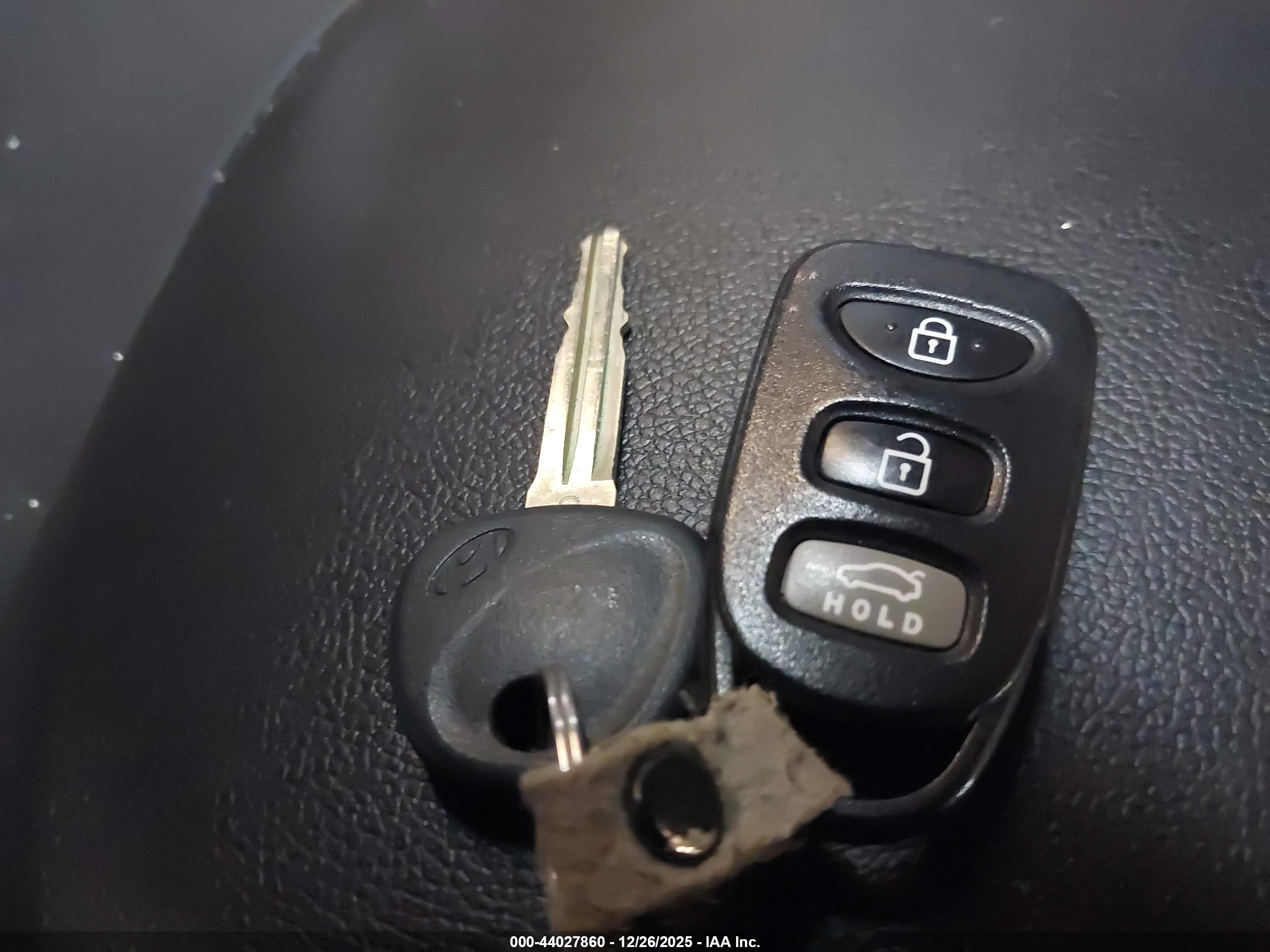 HYUNDAI ELANTRA image 11