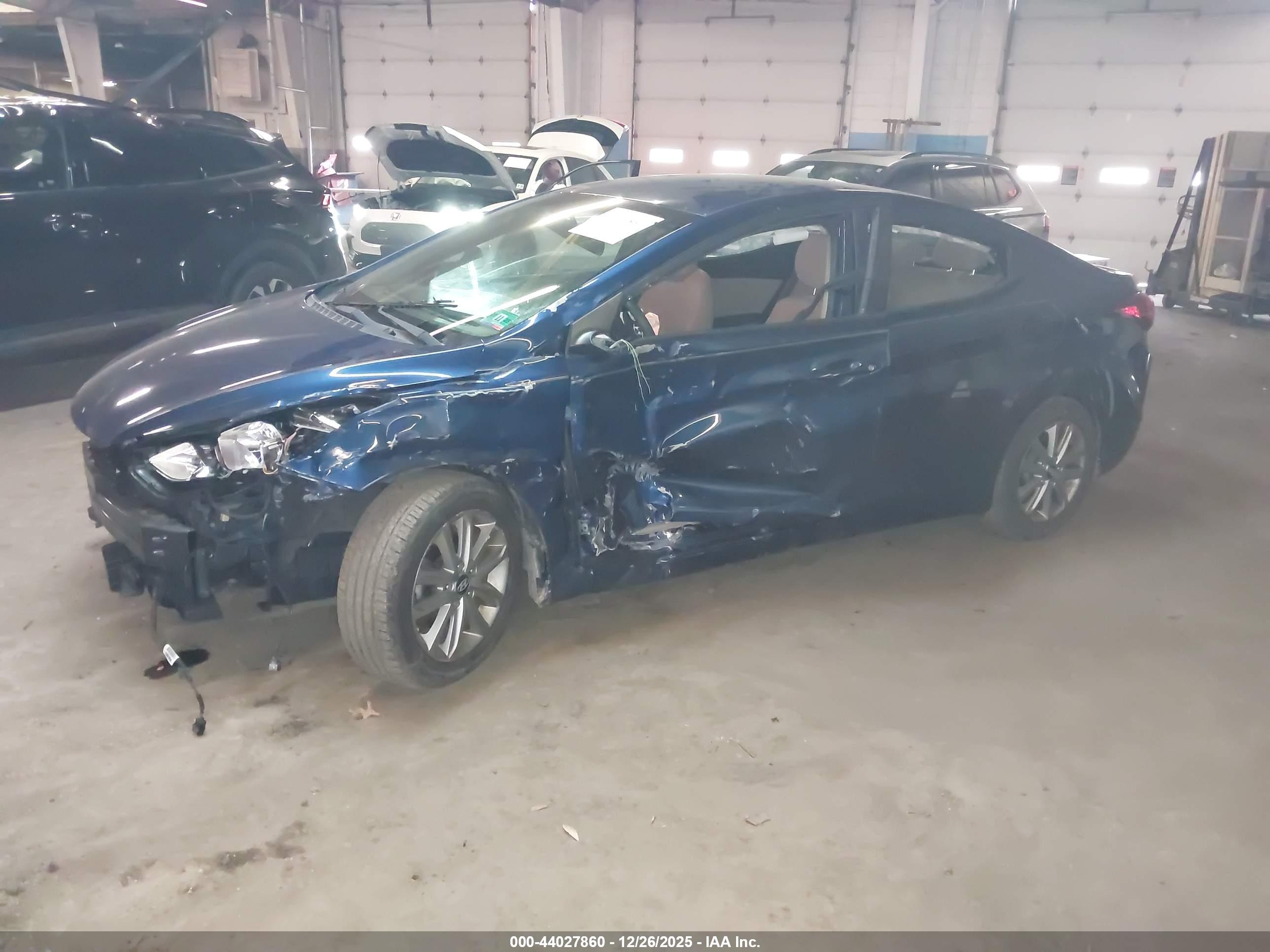 HYUNDAI ELANTRA image 2