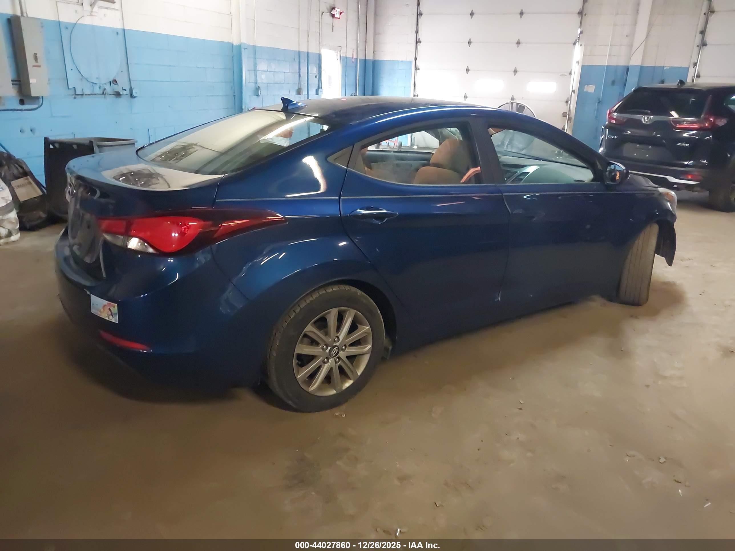 HYUNDAI ELANTRA image 4