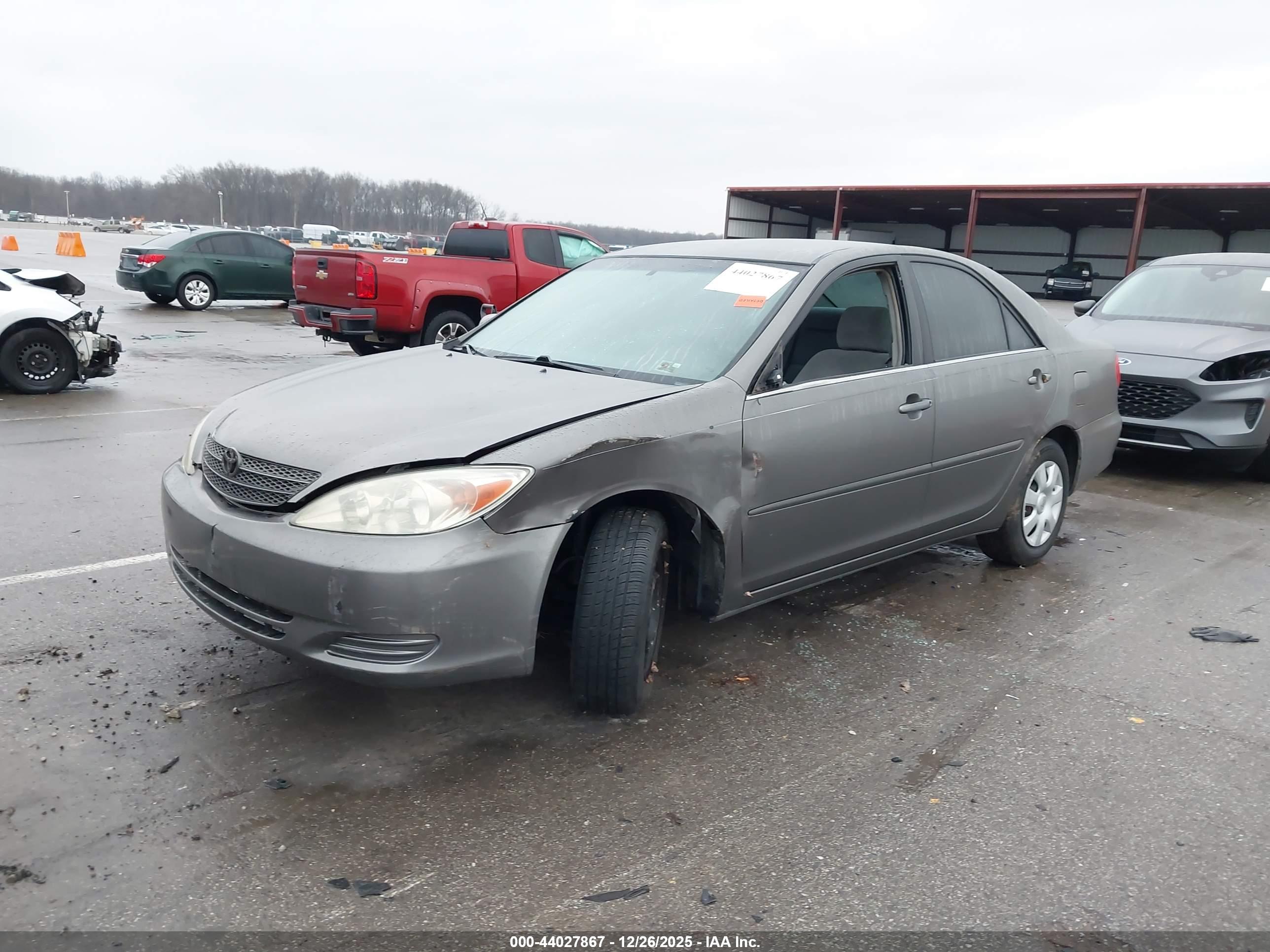 TOYOTA CAMRY image 2