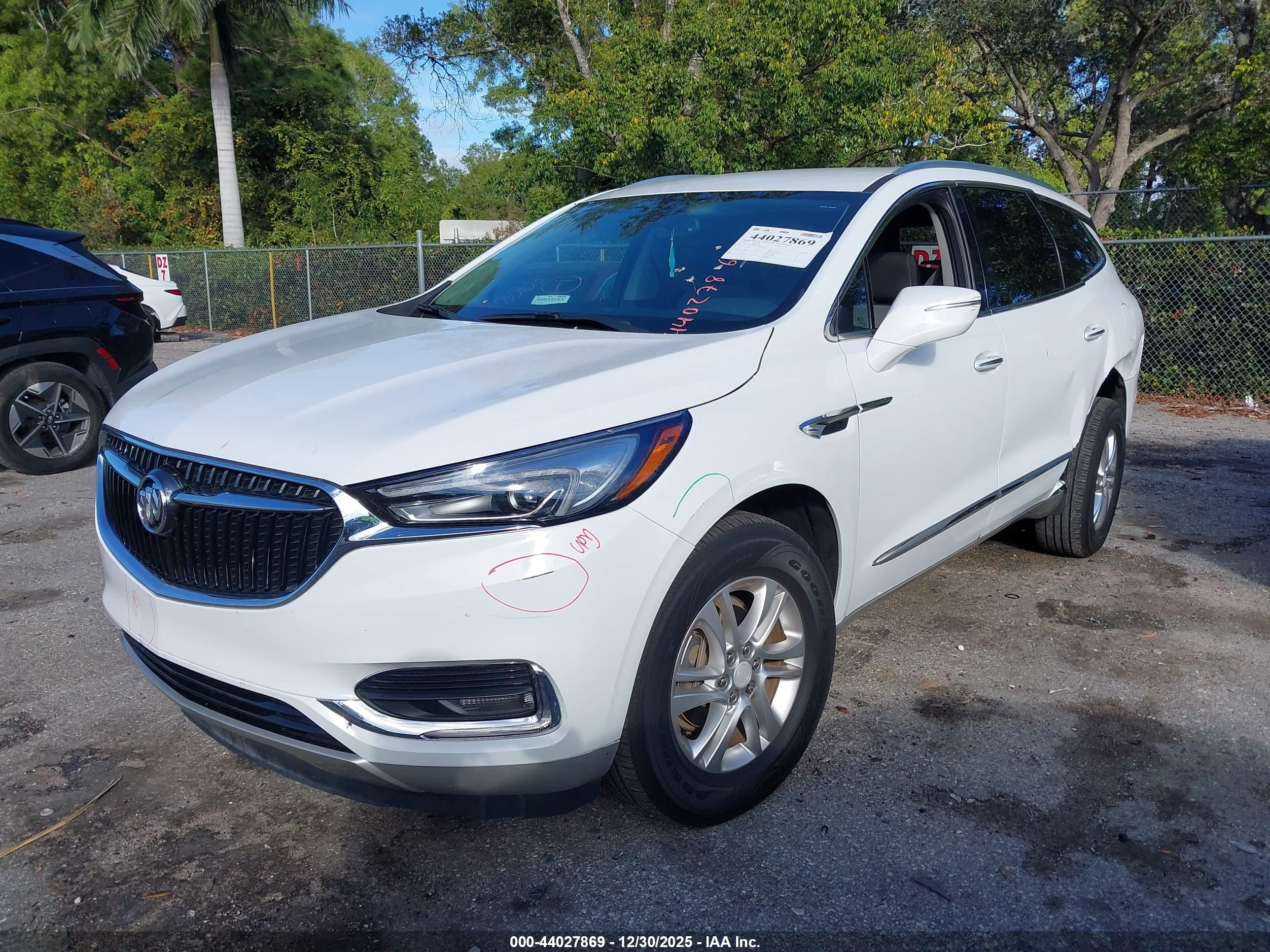 BUICK ENCLAVE image 2