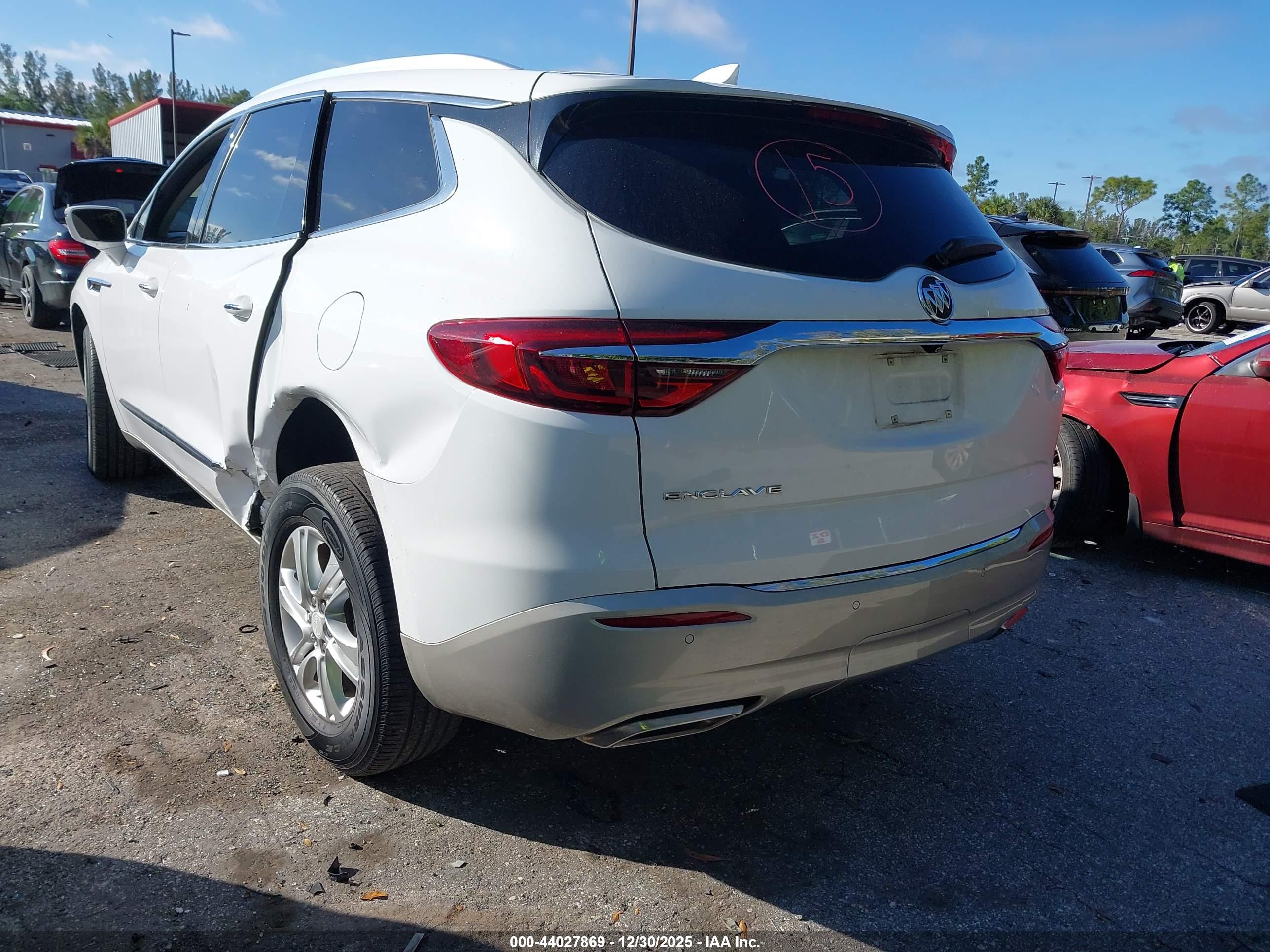BUICK ENCLAVE image 3