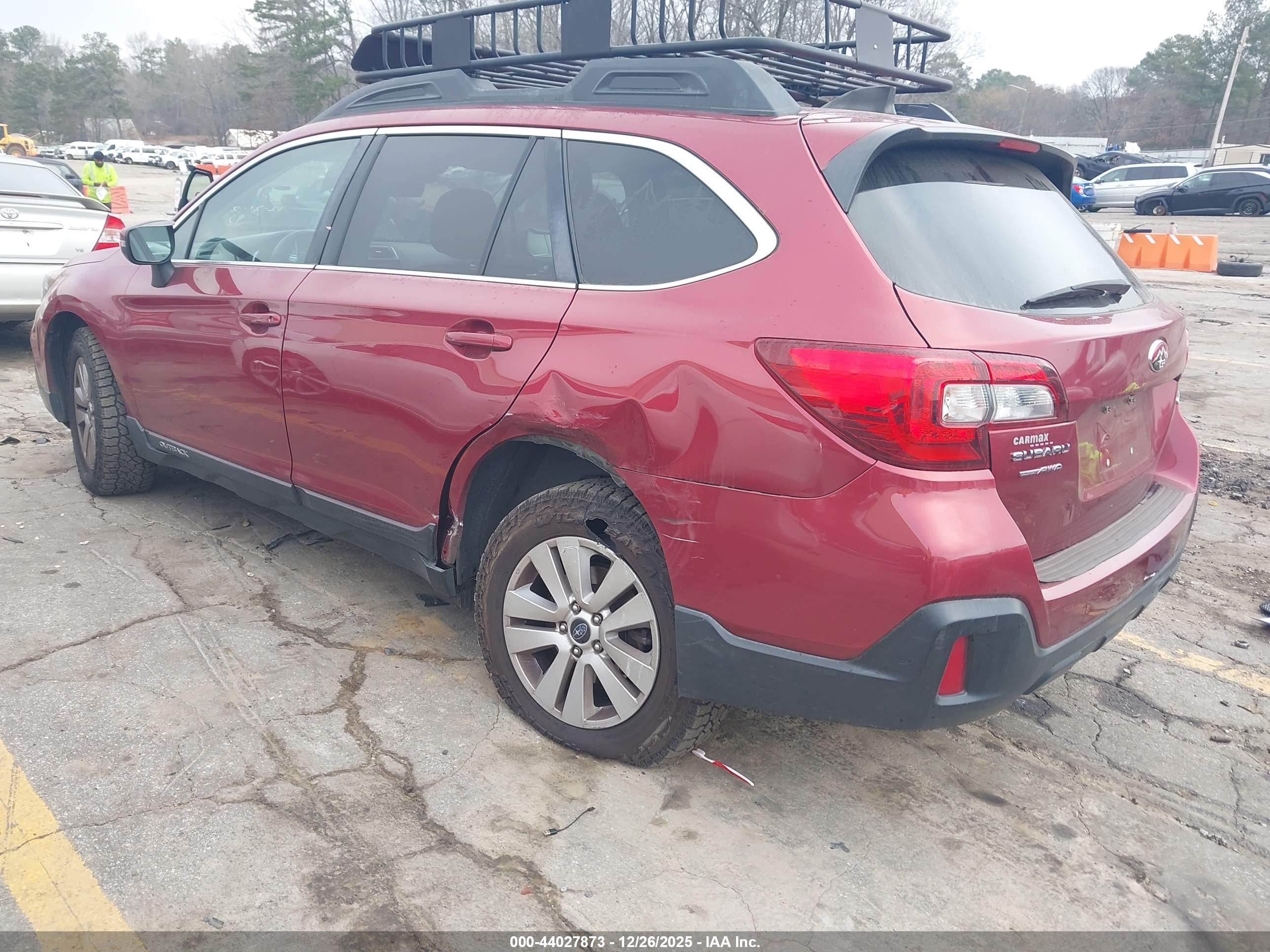 SUBARU OUTBACK image 3