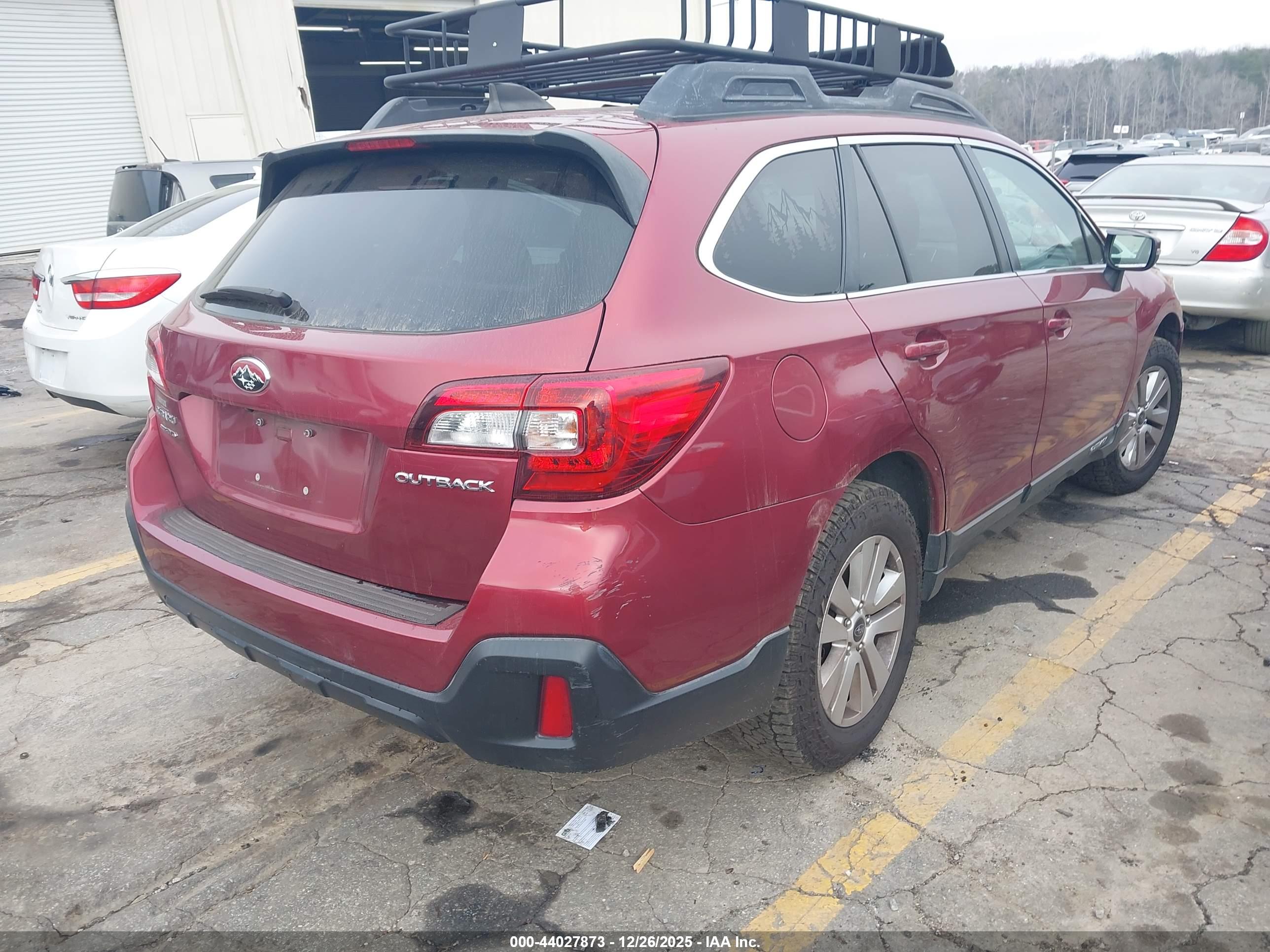 SUBARU OUTBACK image 4