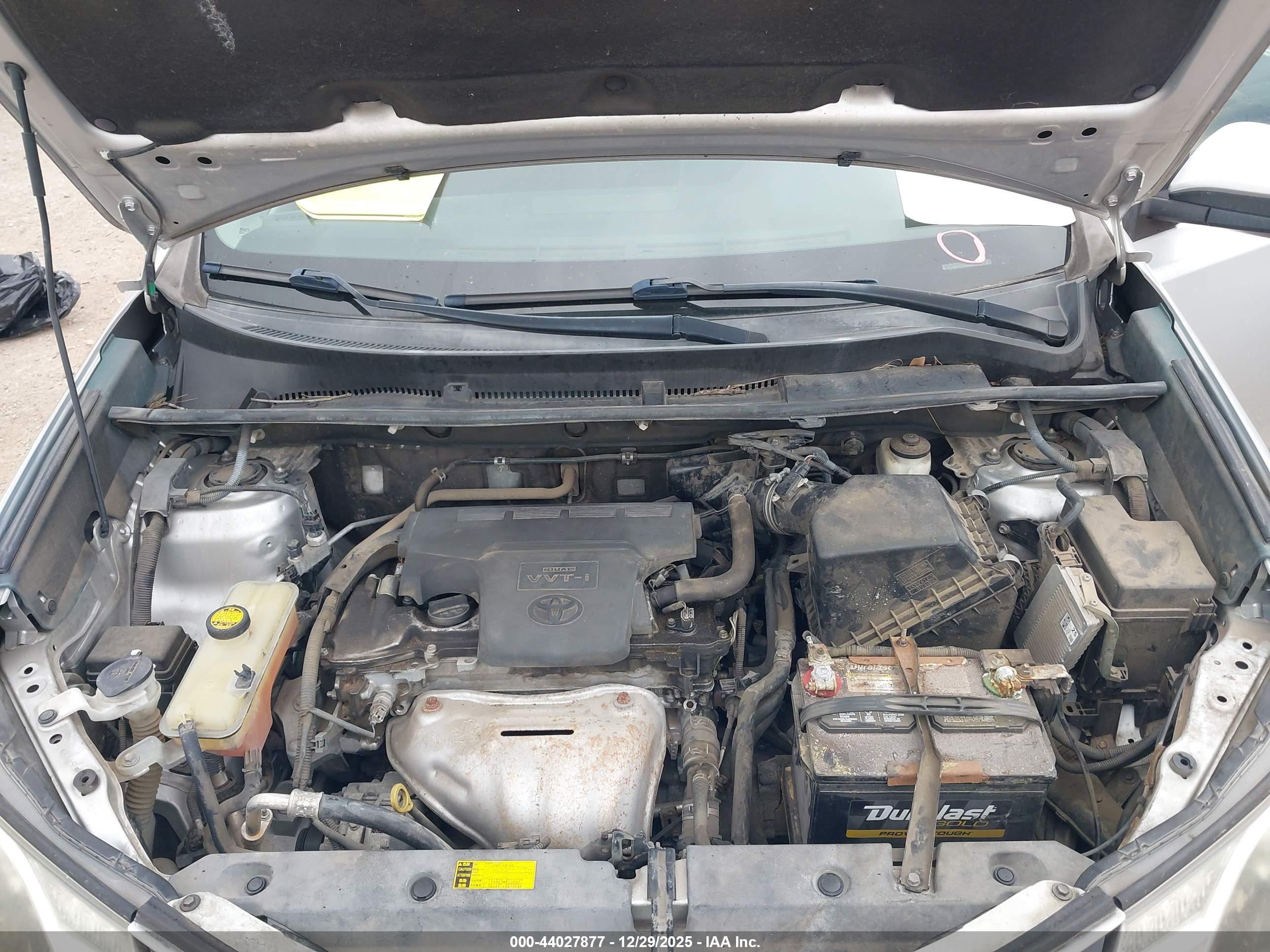 TOYOTA RAV4 image 10