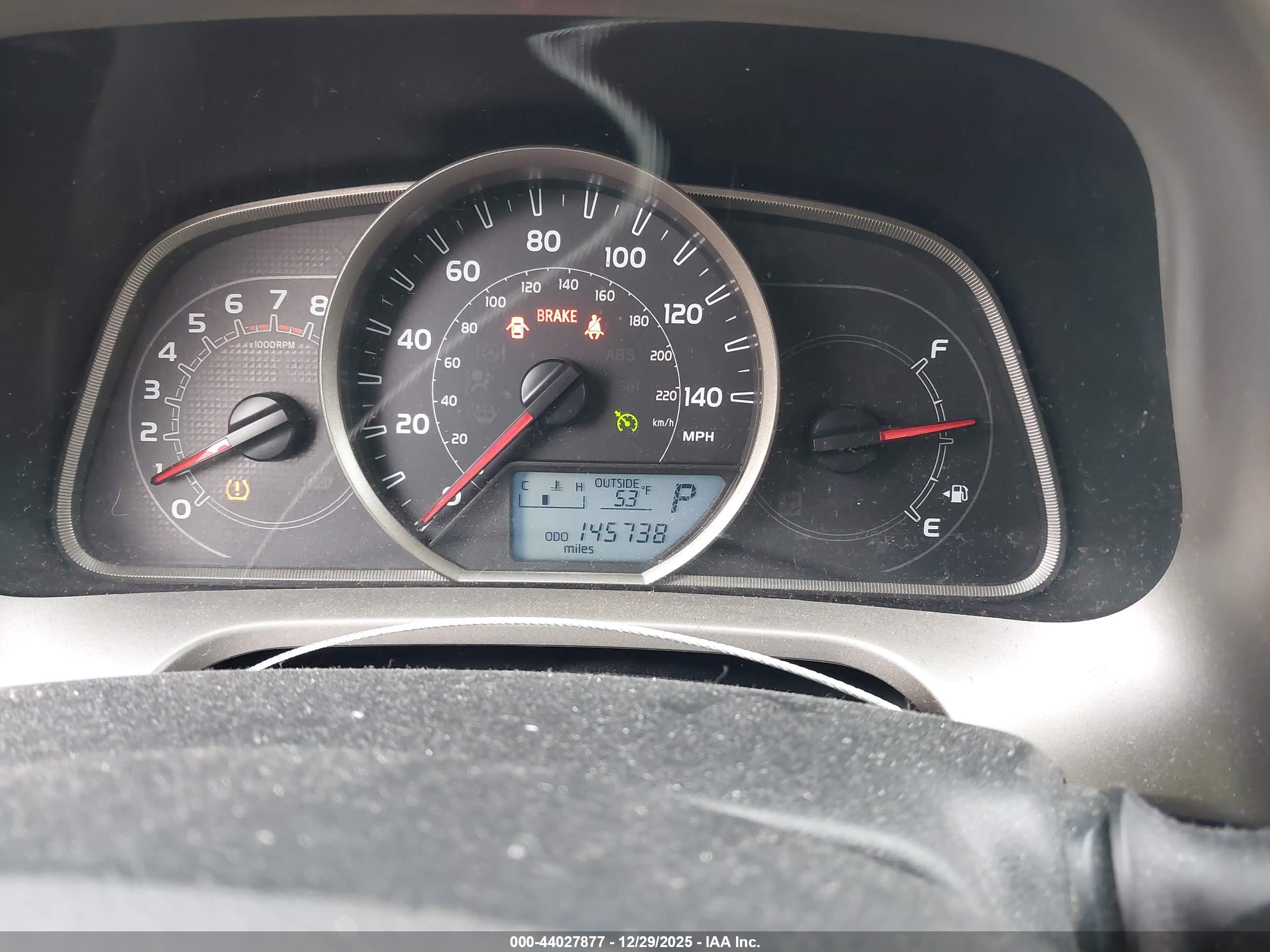 TOYOTA RAV4 image 7