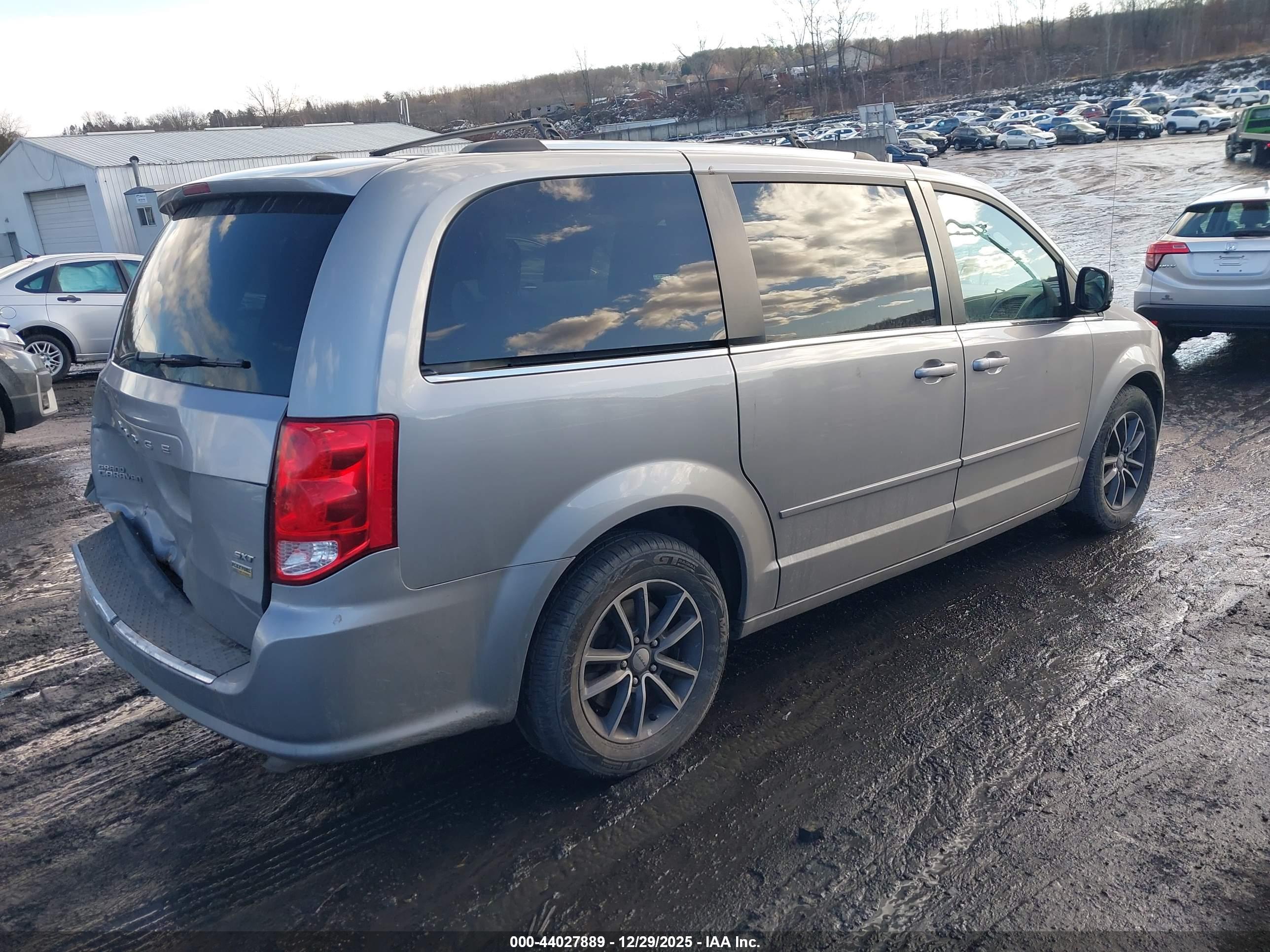 DODGE GRAND image 4
