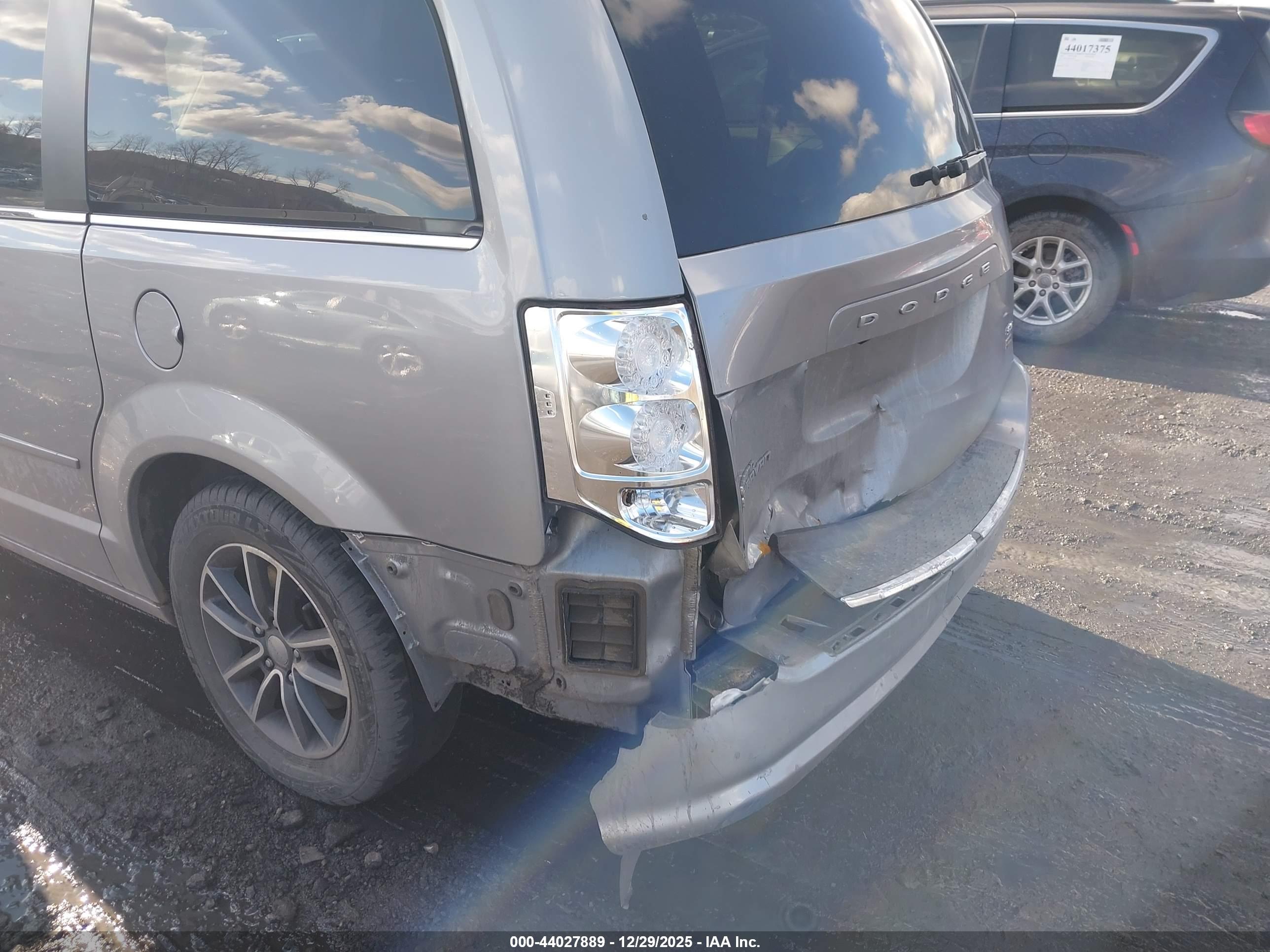 DODGE GRAND image 6