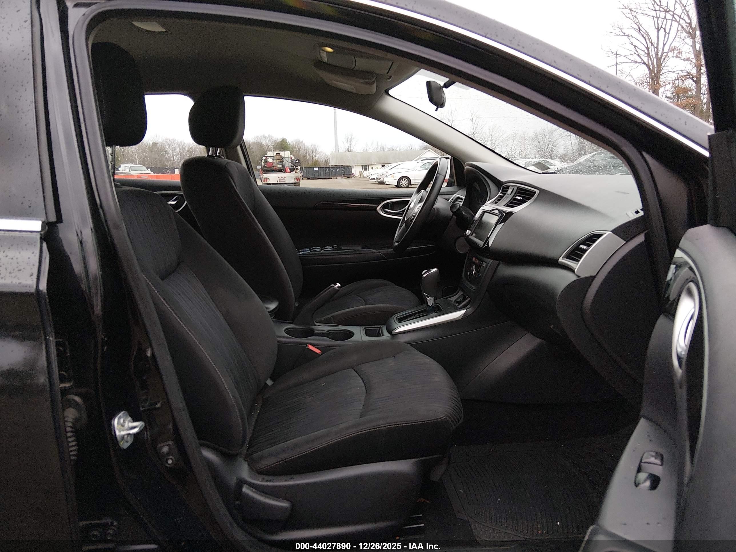NISSAN SENTRA image 5