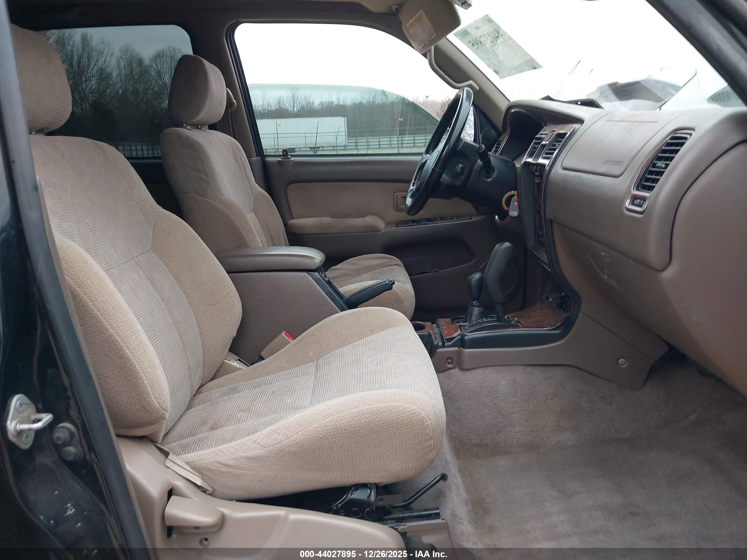 TOYOTA 4RUNNER image 5