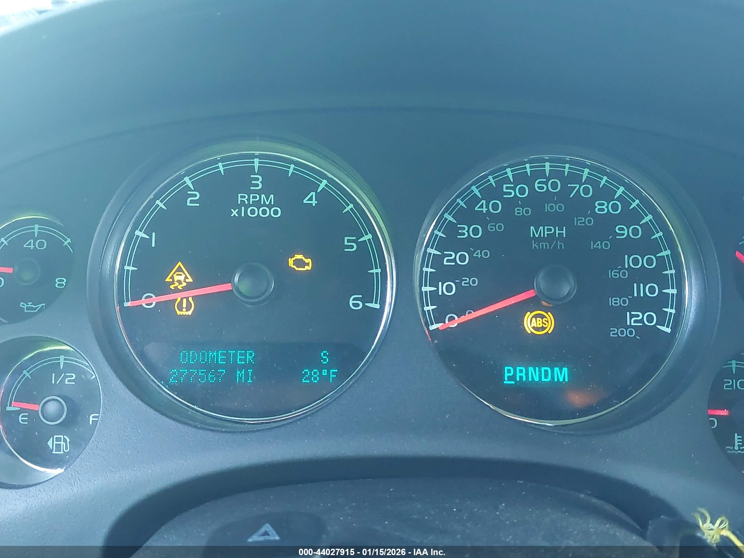 CHEVROLET SUBURBAN image 7