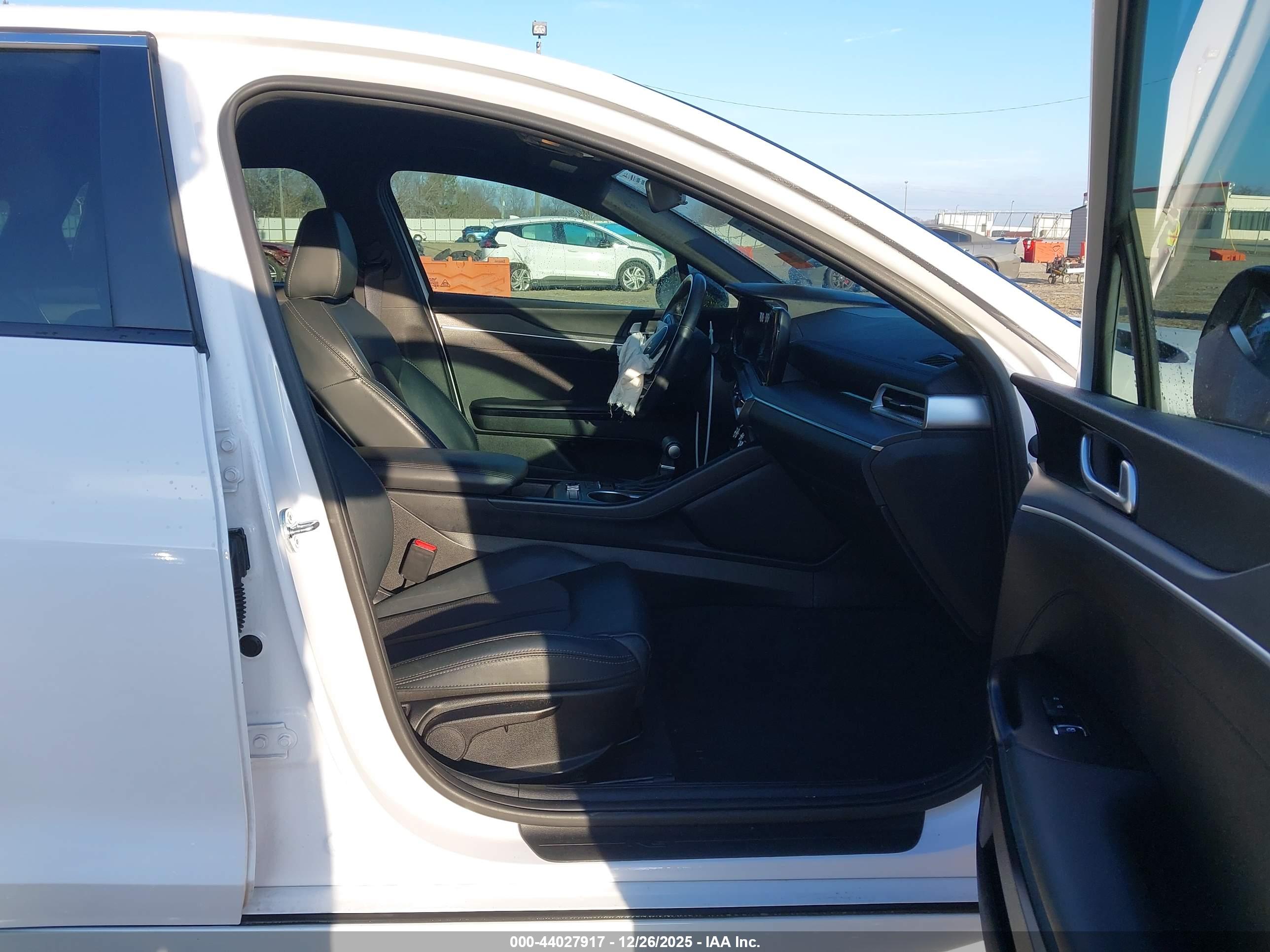 KIA K5 image 5